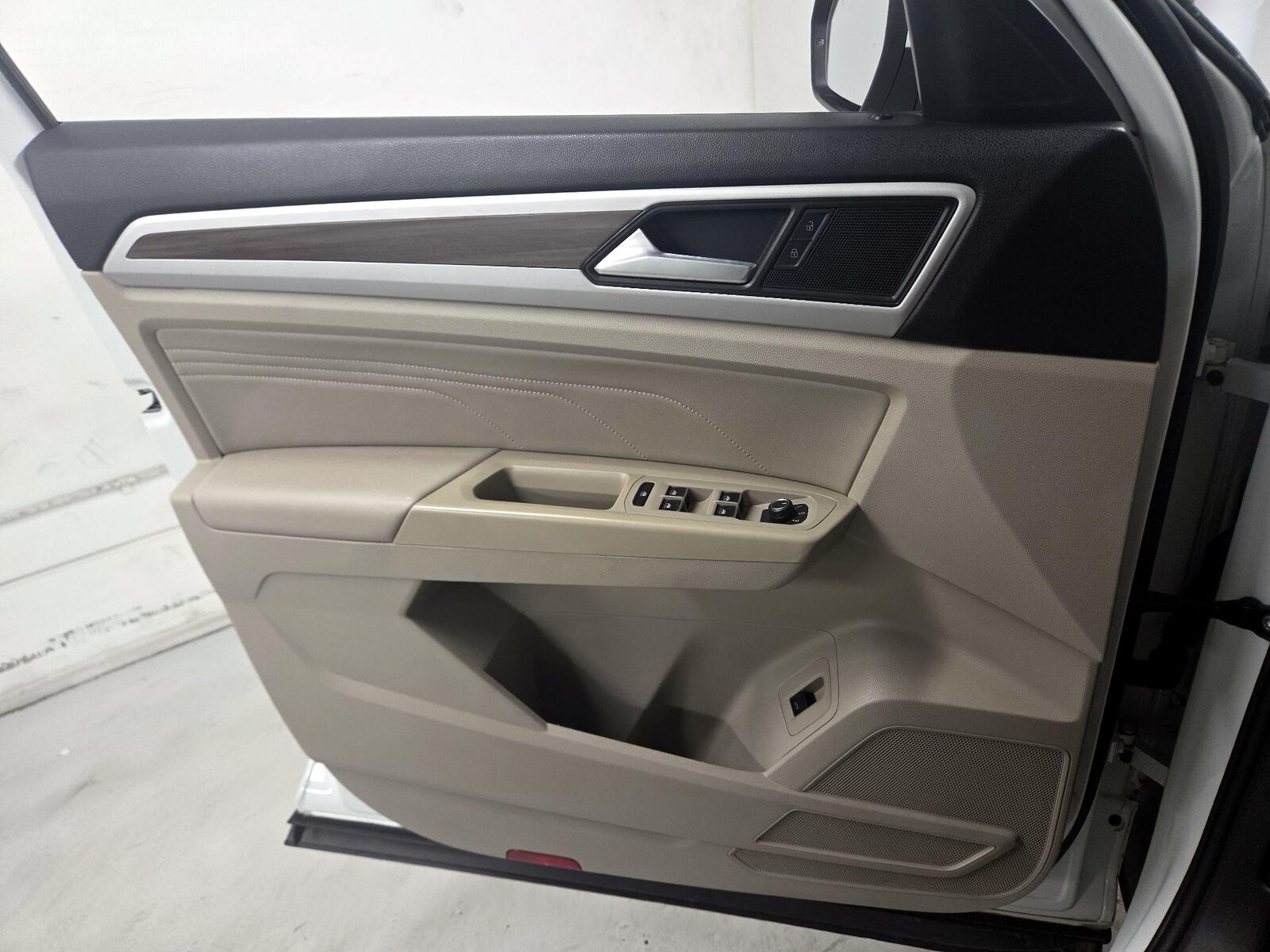 2021 Volkswagen Atlas SEL - Photo 13