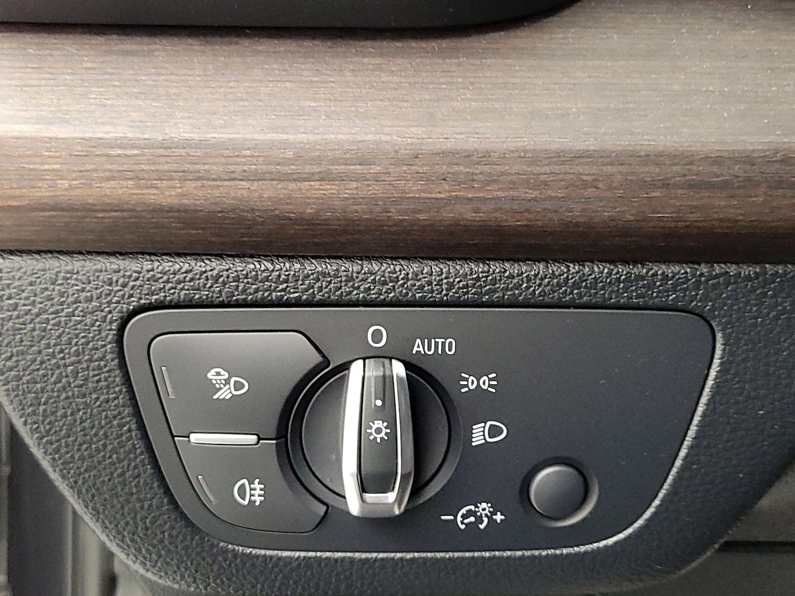 2023 Audi Q5 Premium - Photo 14