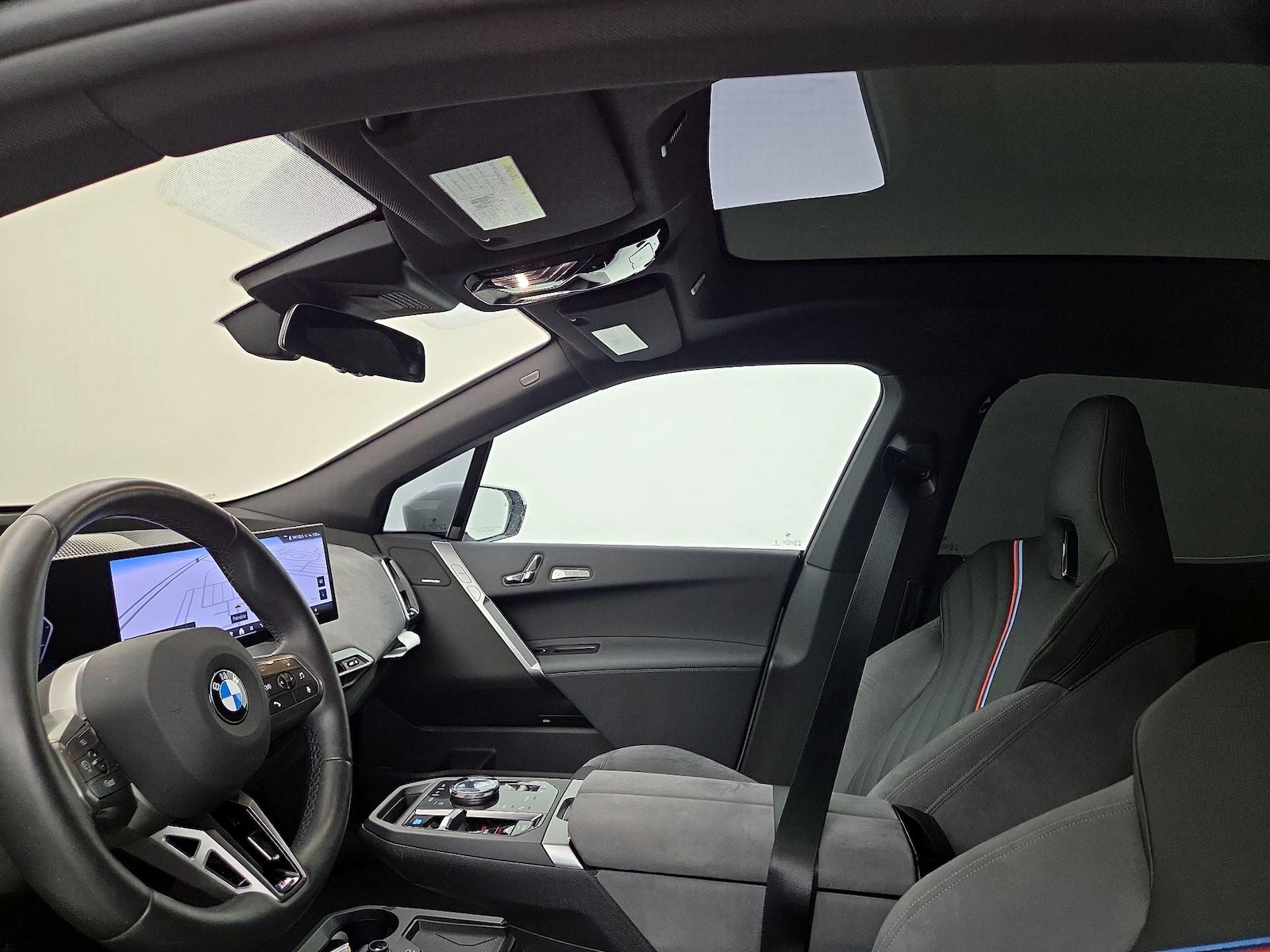 2026 BMW iX 60 - Photo 21