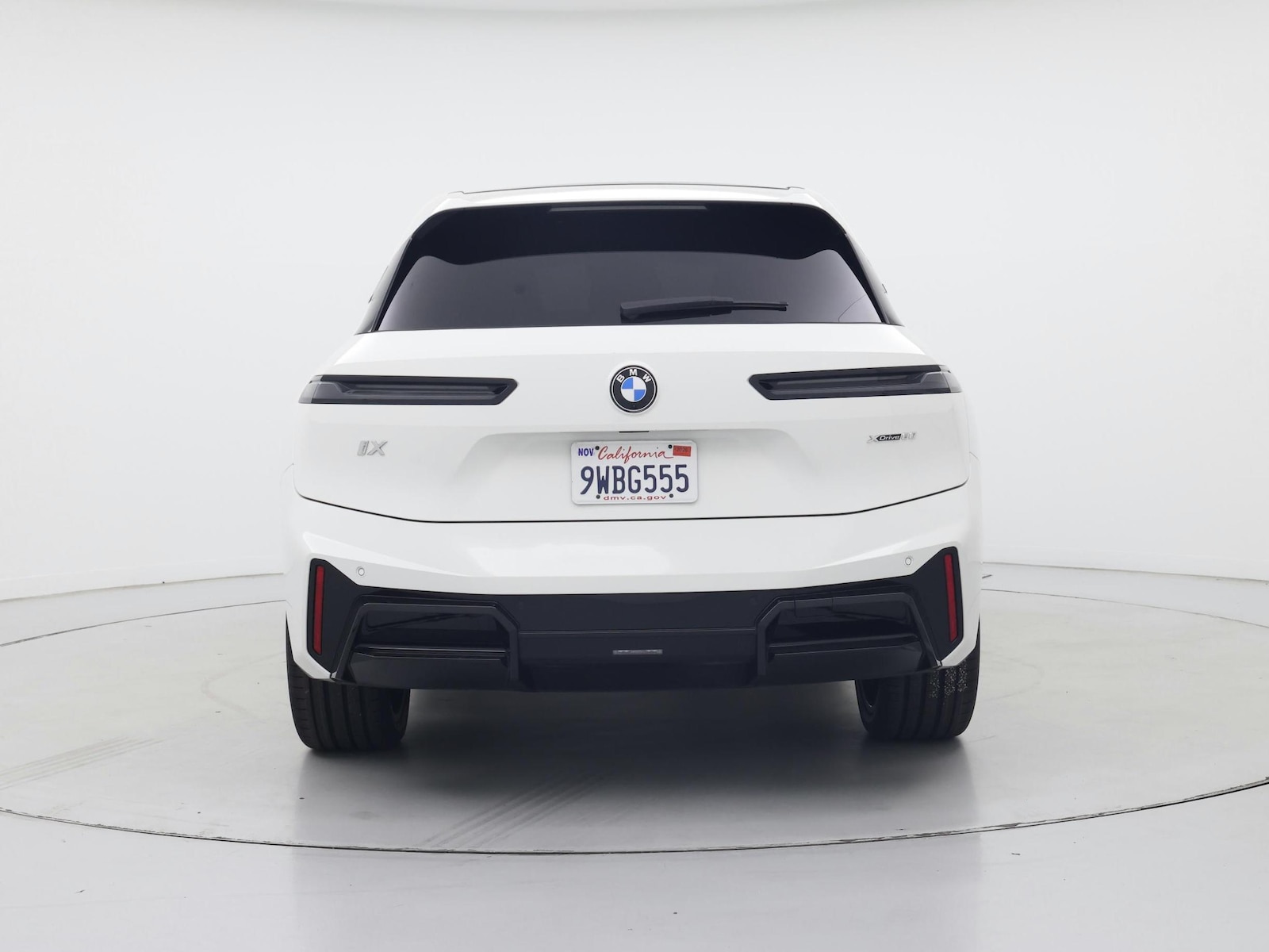 2026 BMW iX 60 - Photo 7