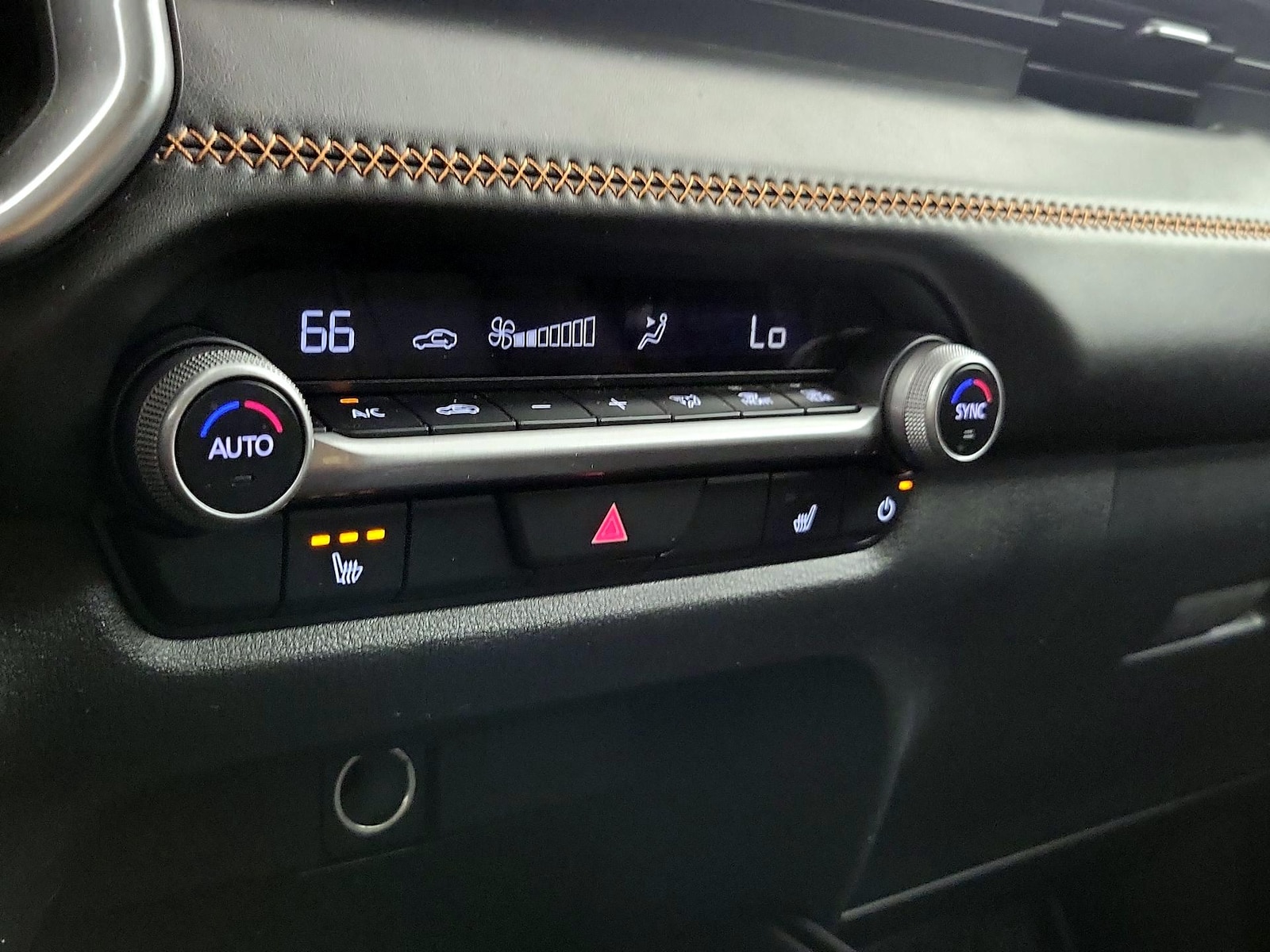 2025 Mazda CX-50 Premium - Photo 17