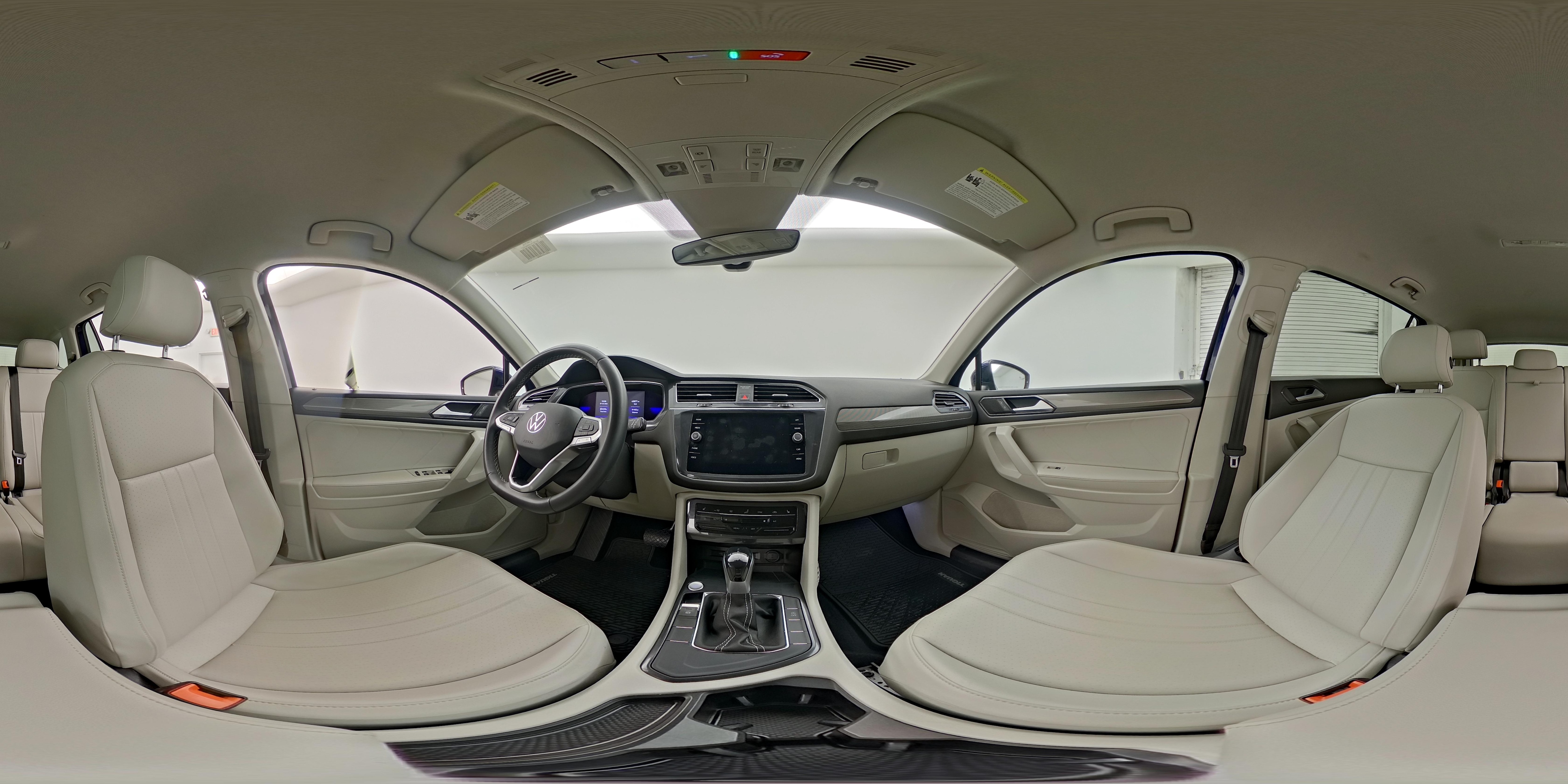 2022 Volkswagen Tiguan SE - Photo 26