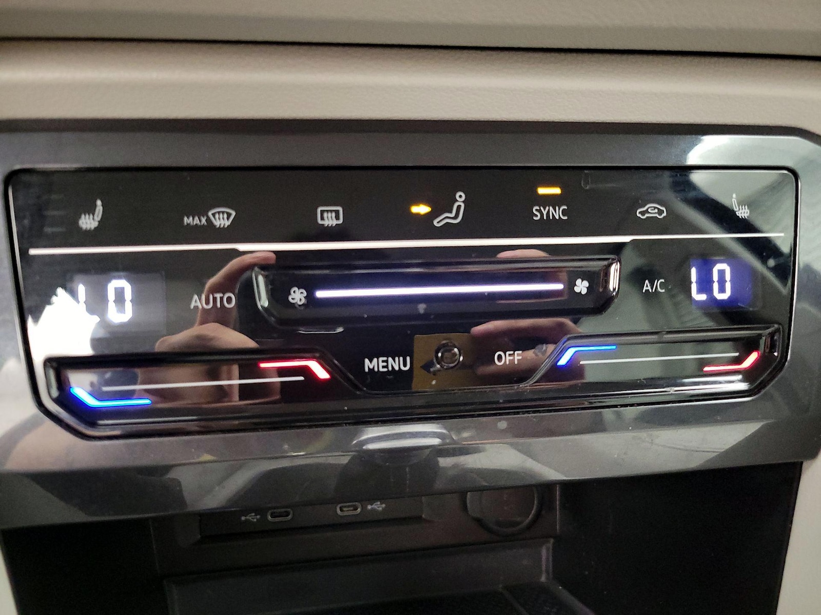 2022 Volkswagen Tiguan SE - Photo 18