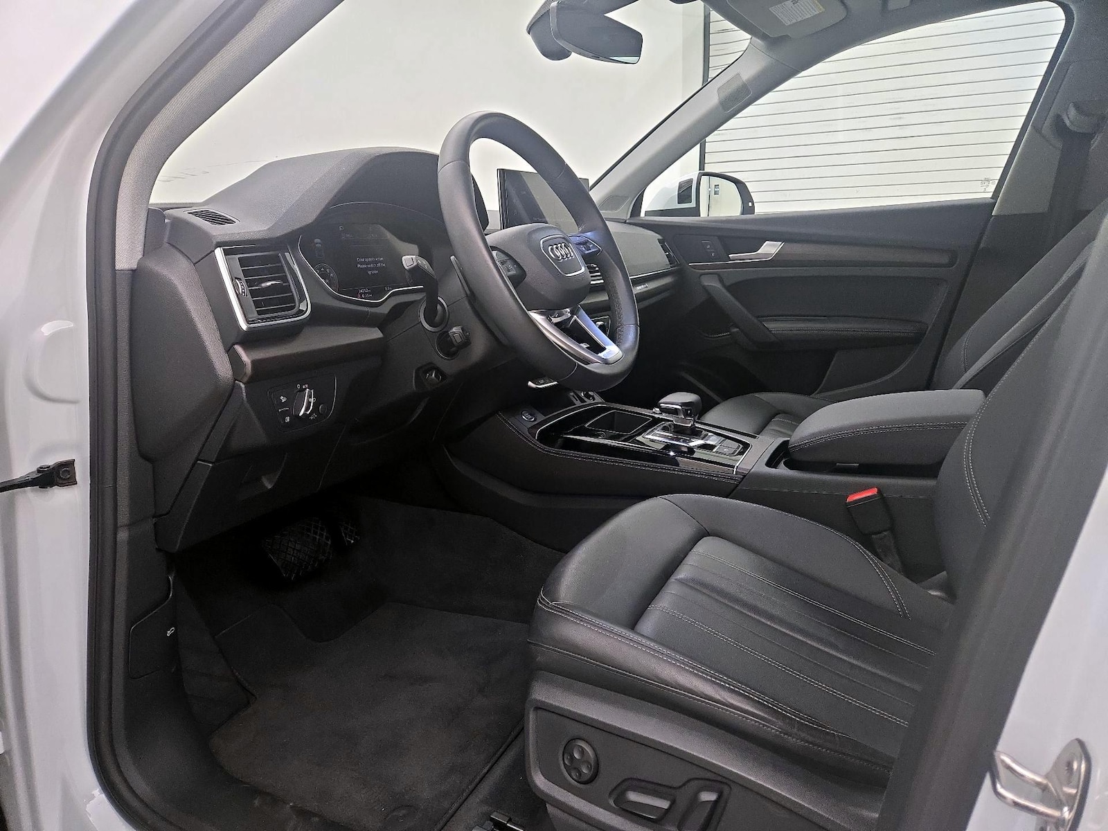 2023 Audi Q5 Premium Plus - Photo 12