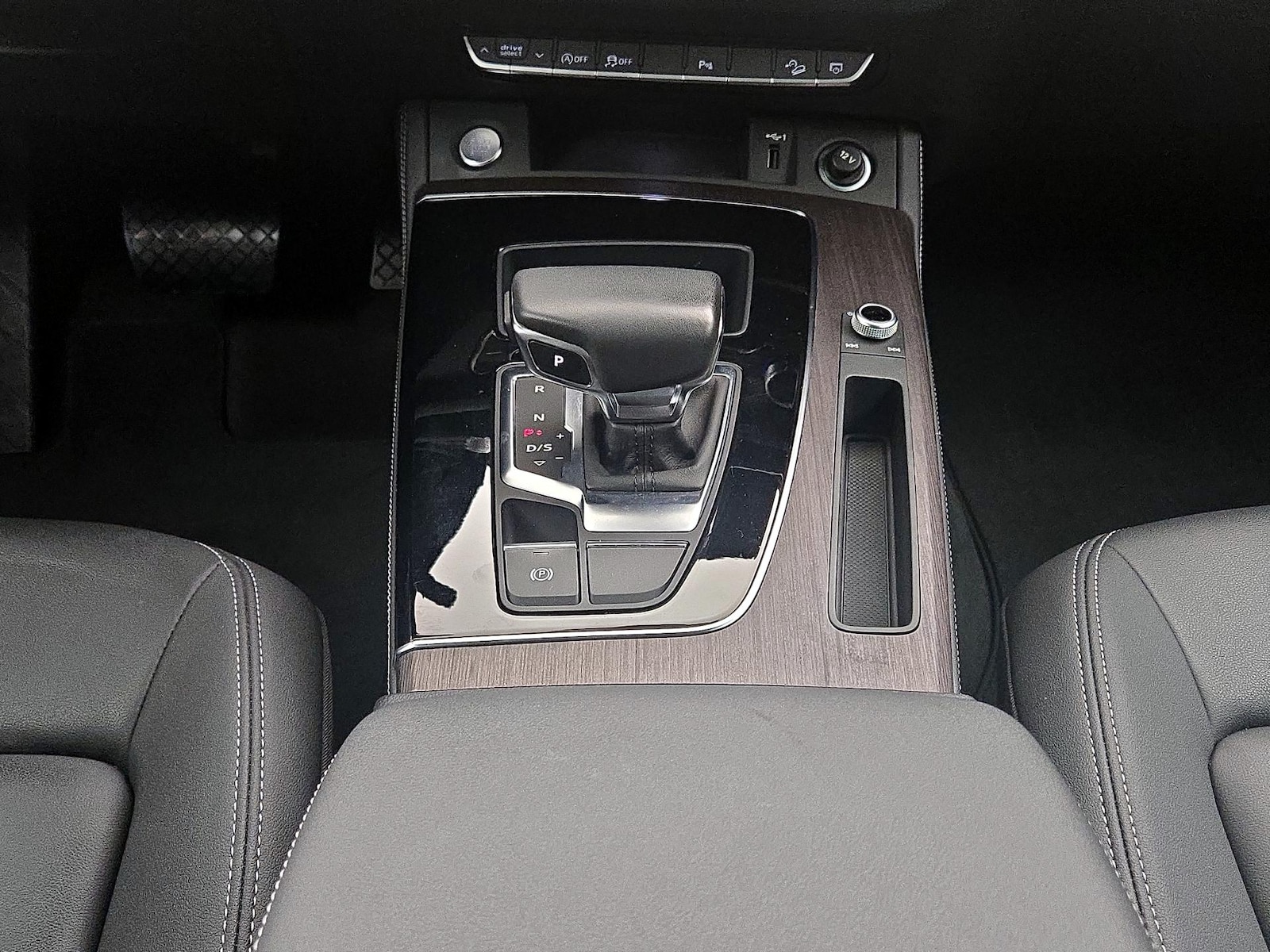 2023 Audi Q5 Premium Plus - Photo 18