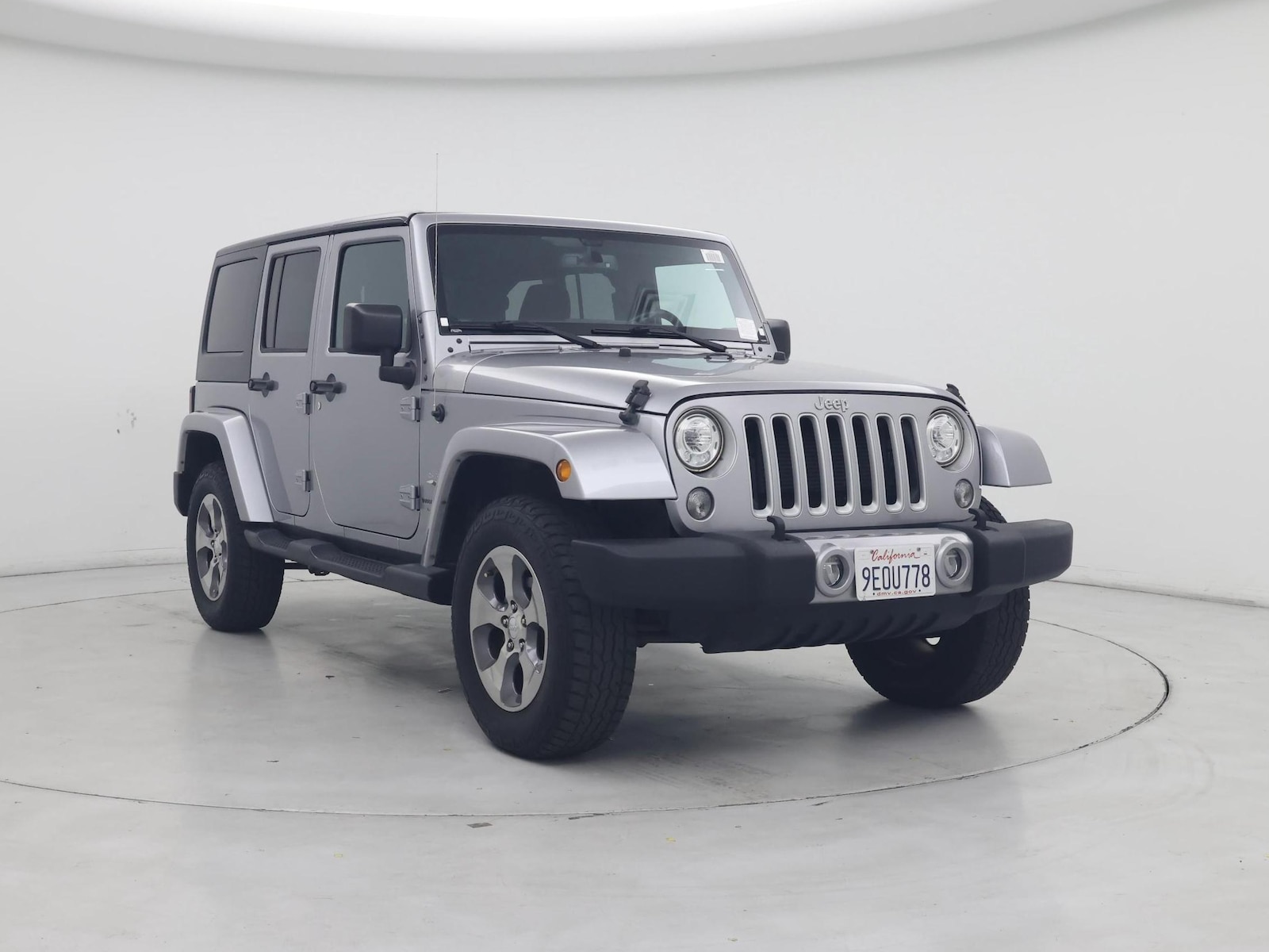 2018 Jeep Wrangler JK Unlimited Sahara - Photo 2