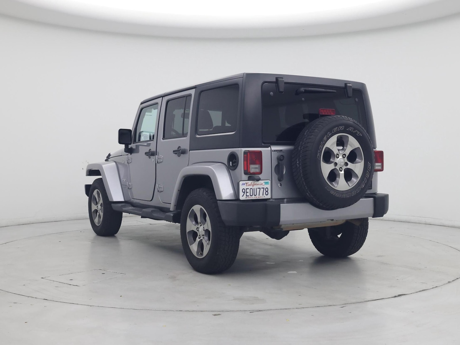 2018 Jeep Wrangler JK Unlimited Sahara - Photo 3