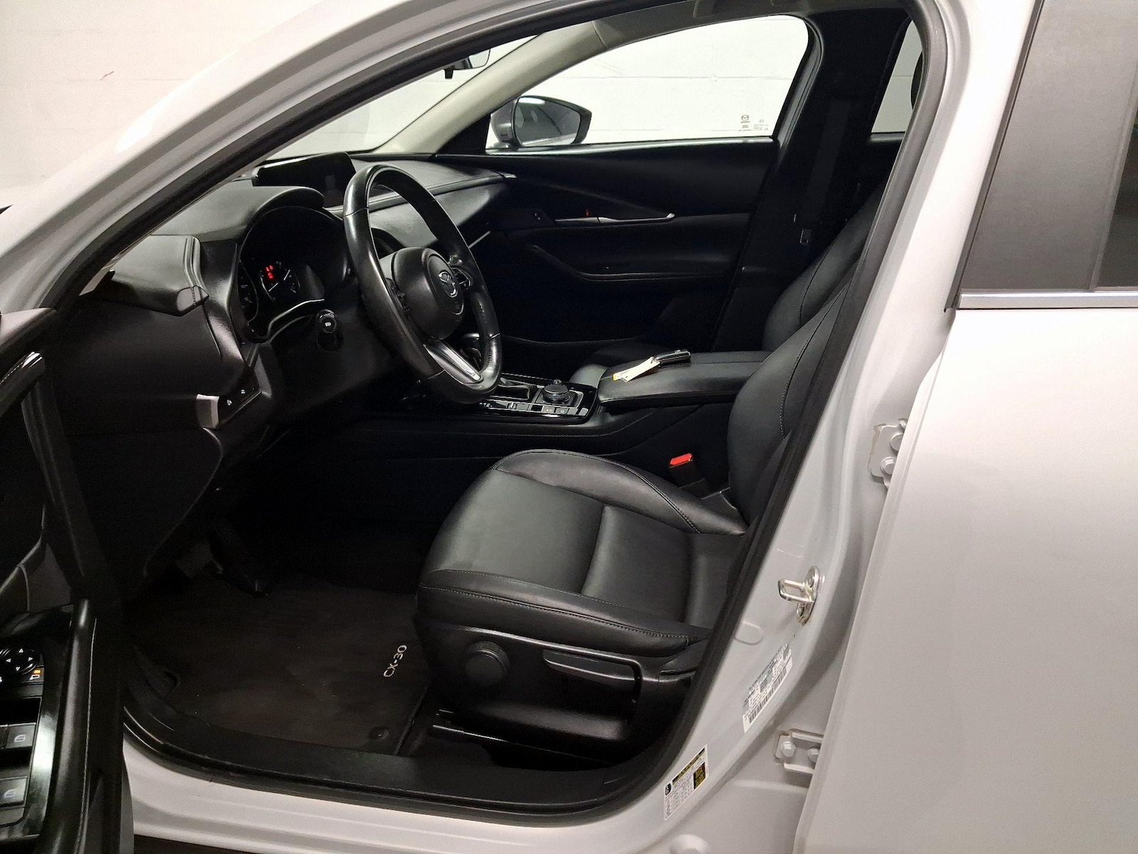 Side Airbags & Leatherette Seats
