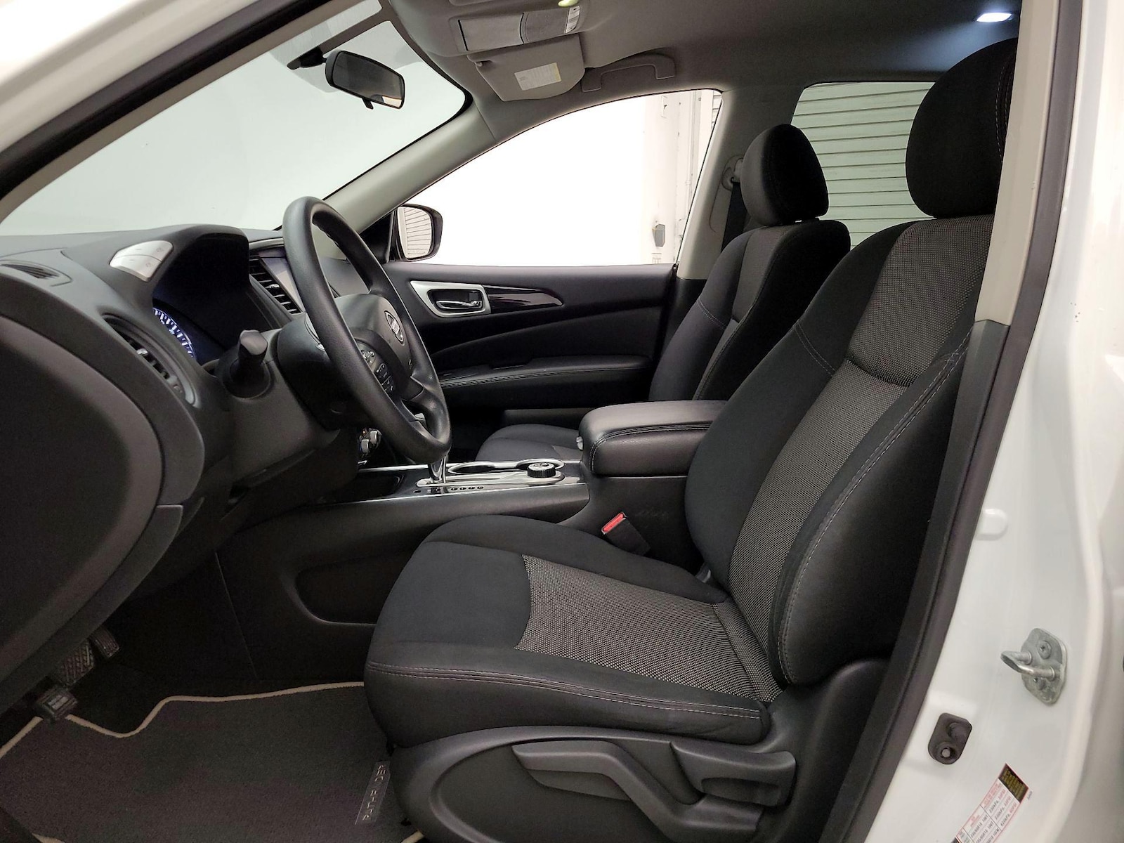 2019 Nissan Pathfinder S - Photo 12