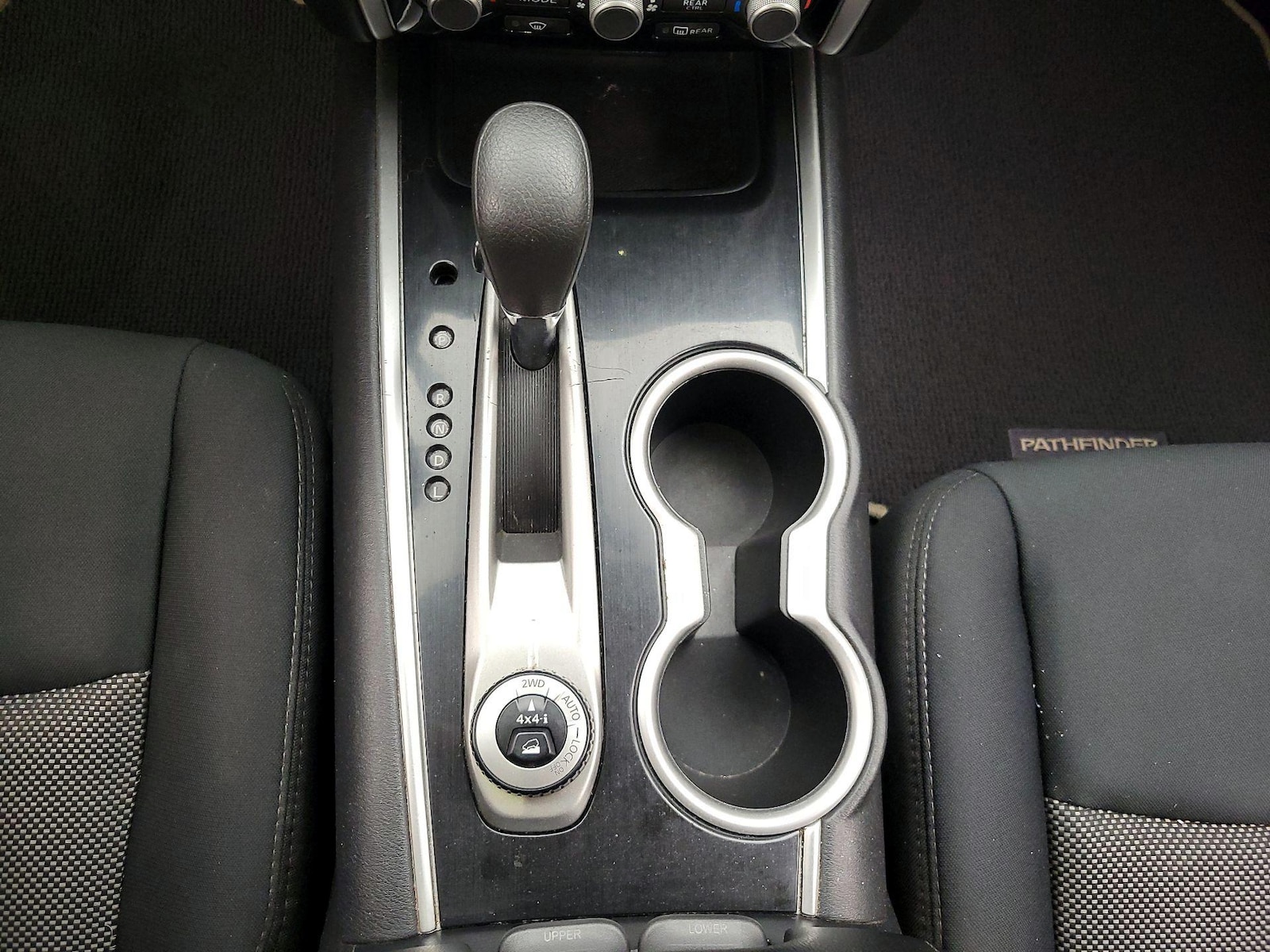 2019 Nissan Pathfinder S - Photo 18