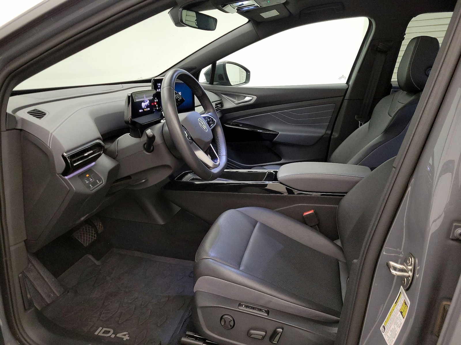 2023 Volkswagen ID.4 S - Photo 12