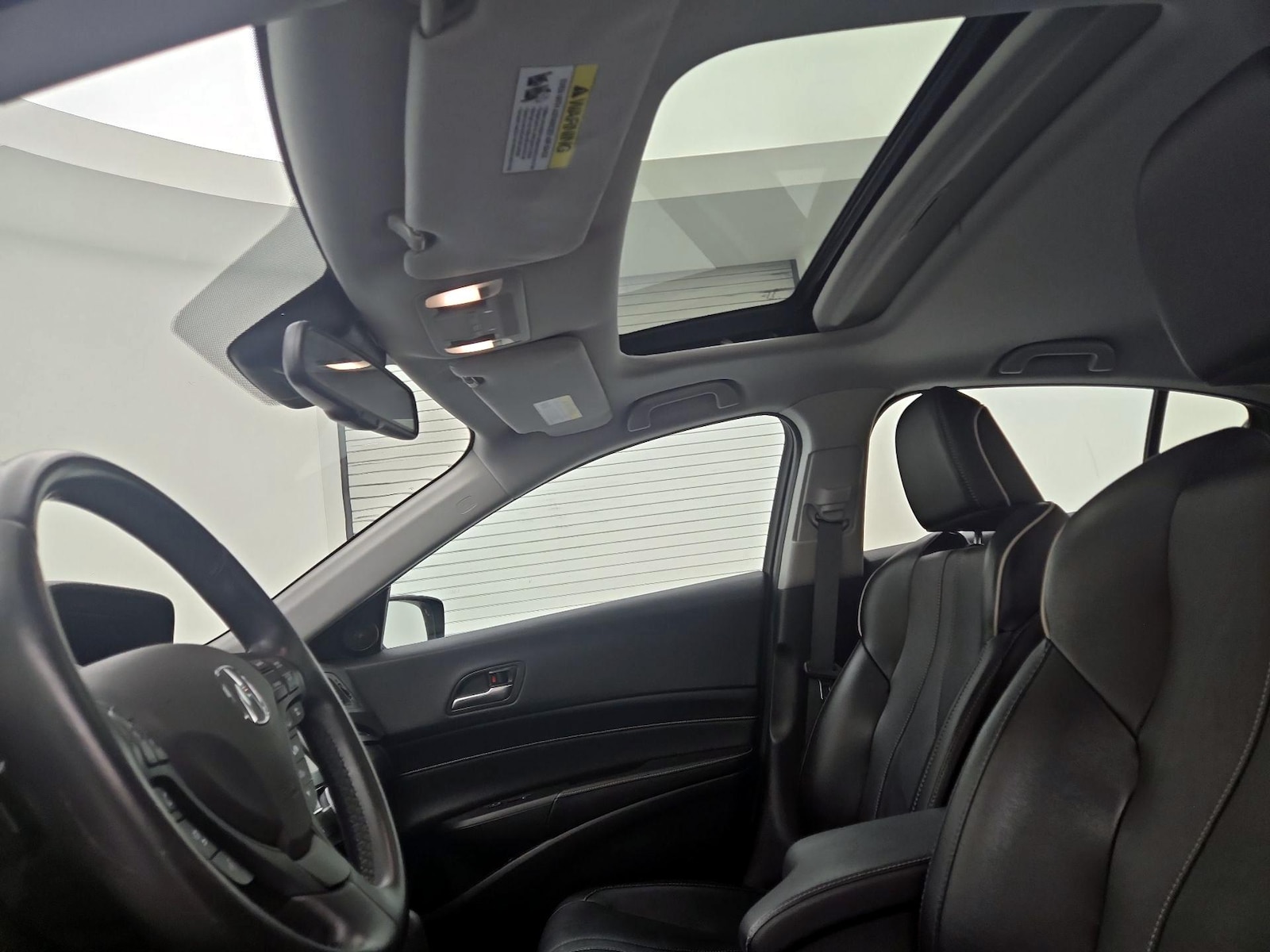 Sunroof(s) & Overhead Airbags