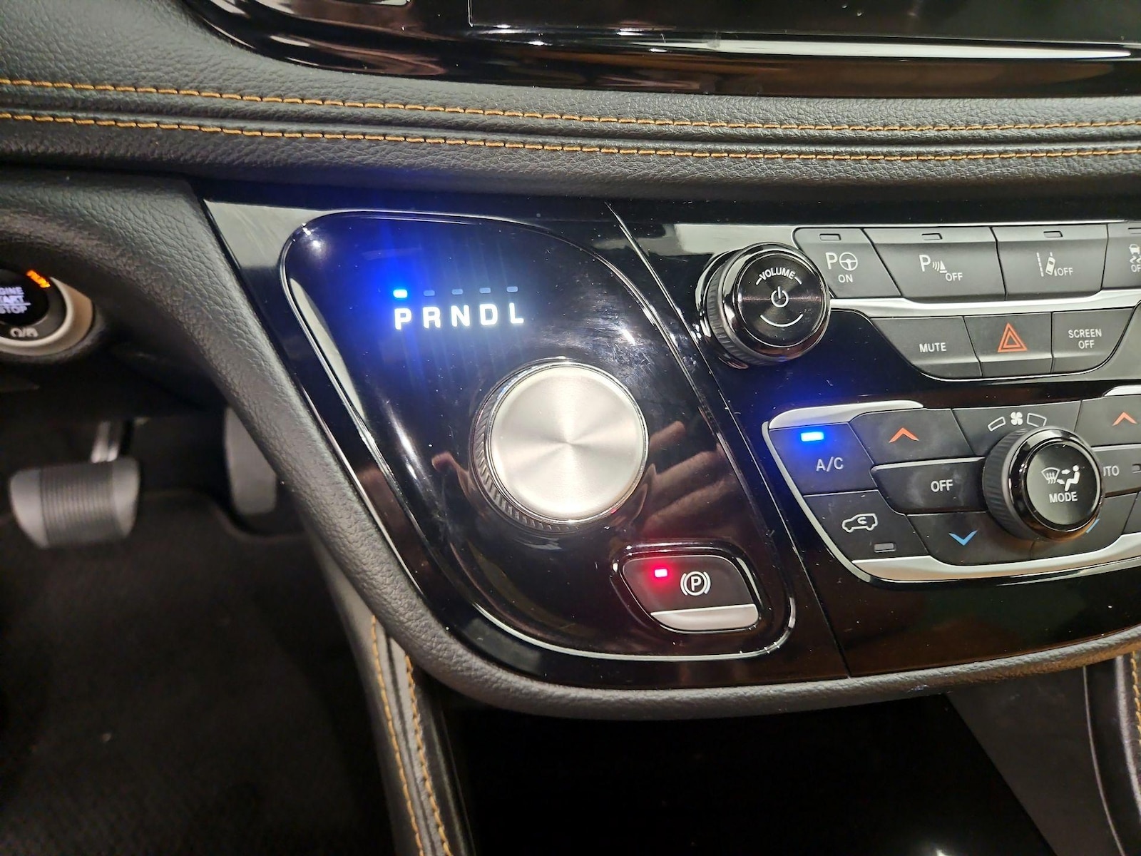 2022 Chrysler Pacifica Hybrid Pinnacle Hybrid - Photo 19