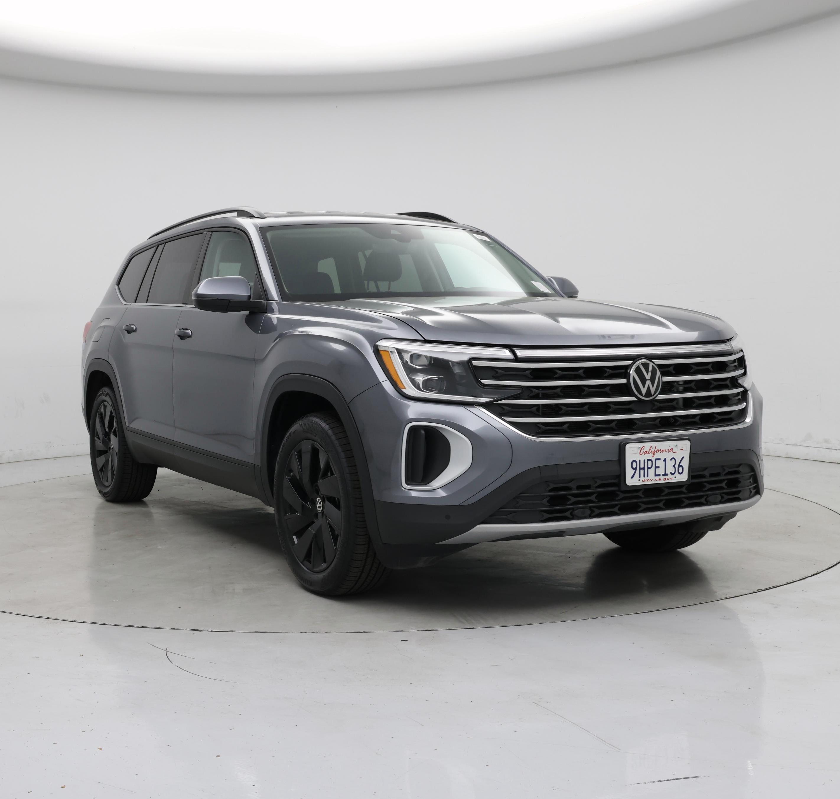 Gray 2024 Volkswagen Atlas SUV / Crossover Front-Wheel Drive Automatic