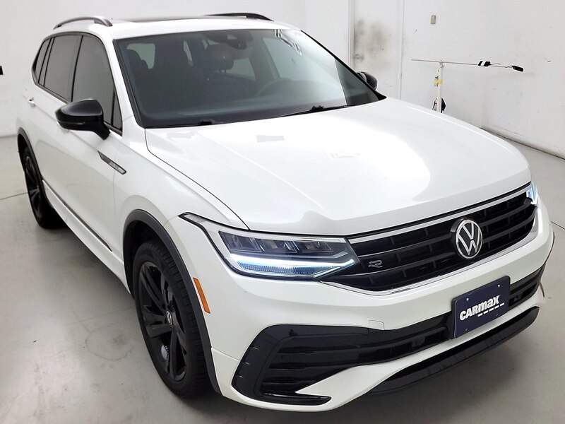 2023 Volkswagen Tiguan SE R-Line Black