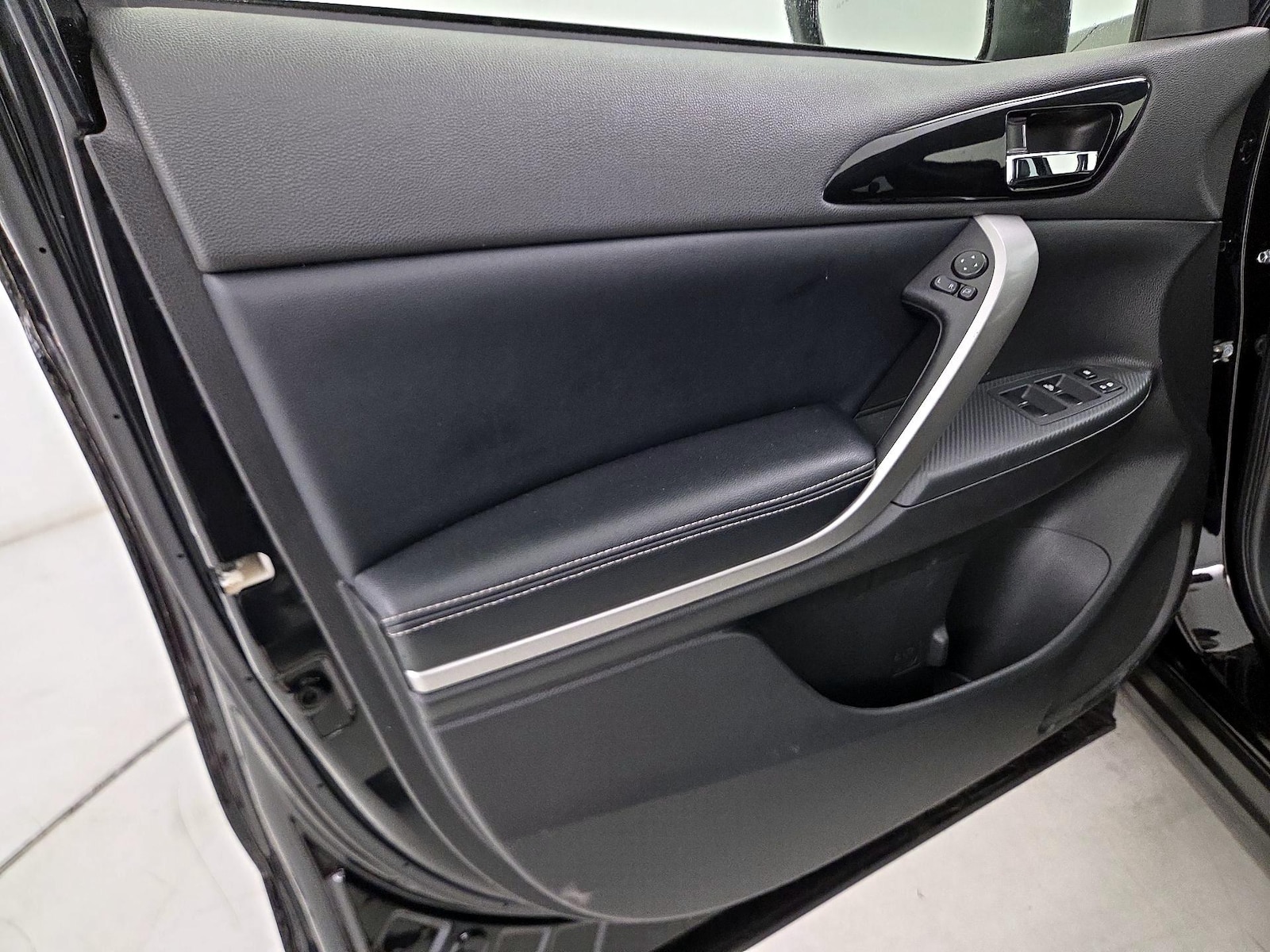 2024 Mitsubishi Eclipse Cross SE - Photo 13