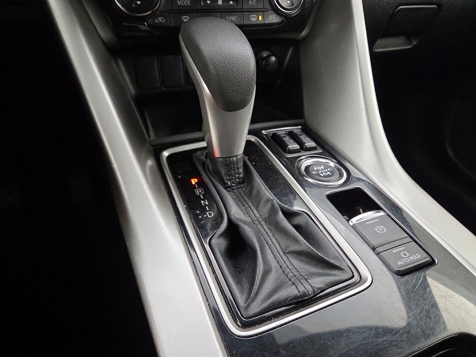 2024 Mitsubishi Eclipse Cross SE - Photo 19
