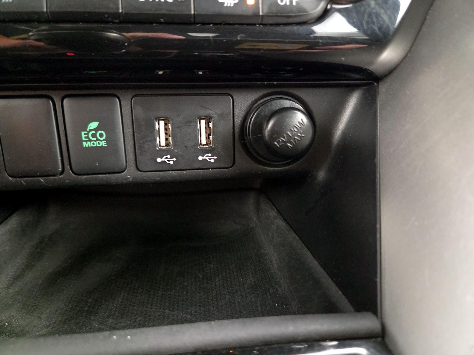 2024 Mitsubishi Eclipse Cross SE - Photo 20