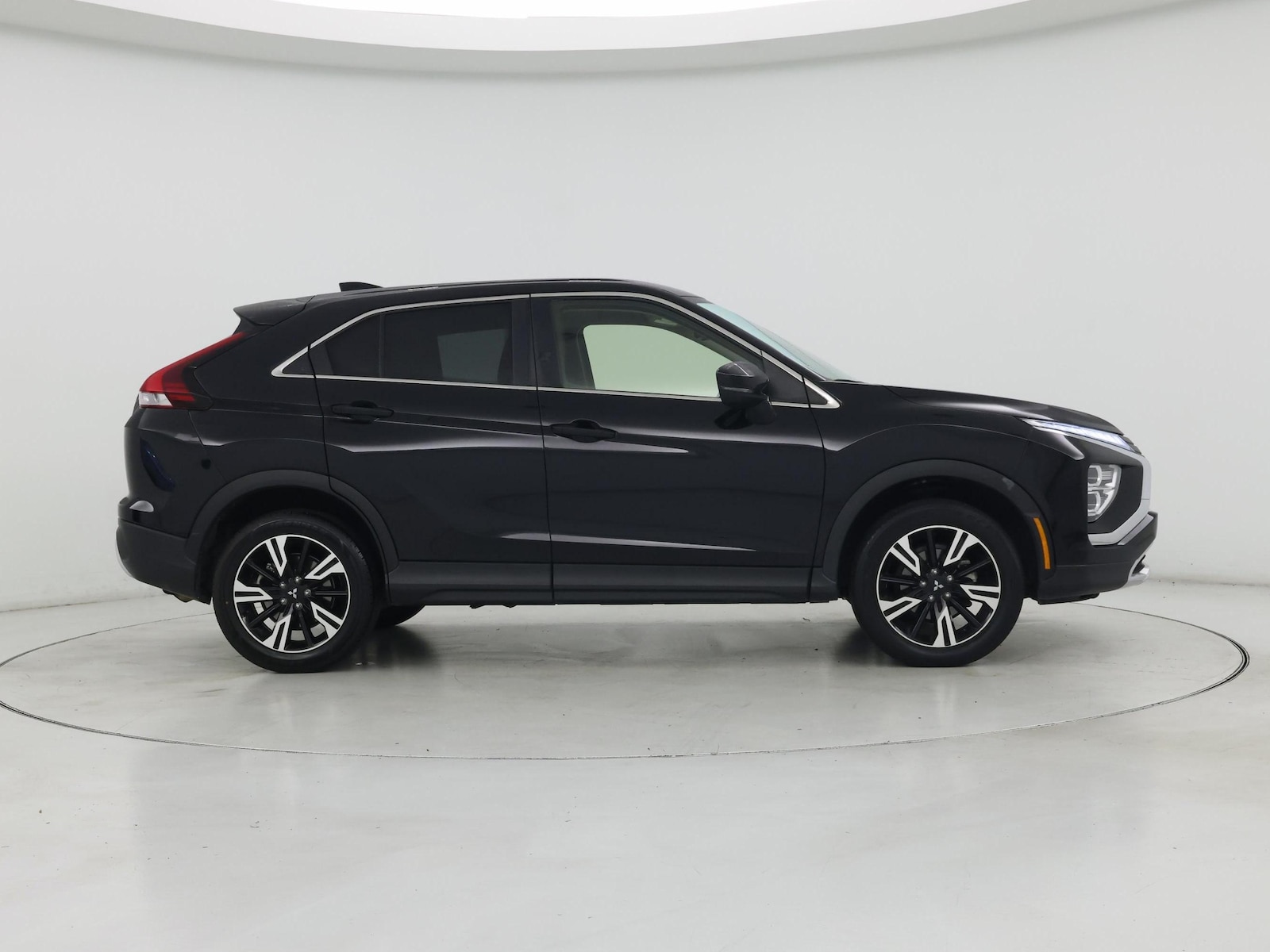 2024 Mitsubishi Eclipse Cross SE - Photo 8