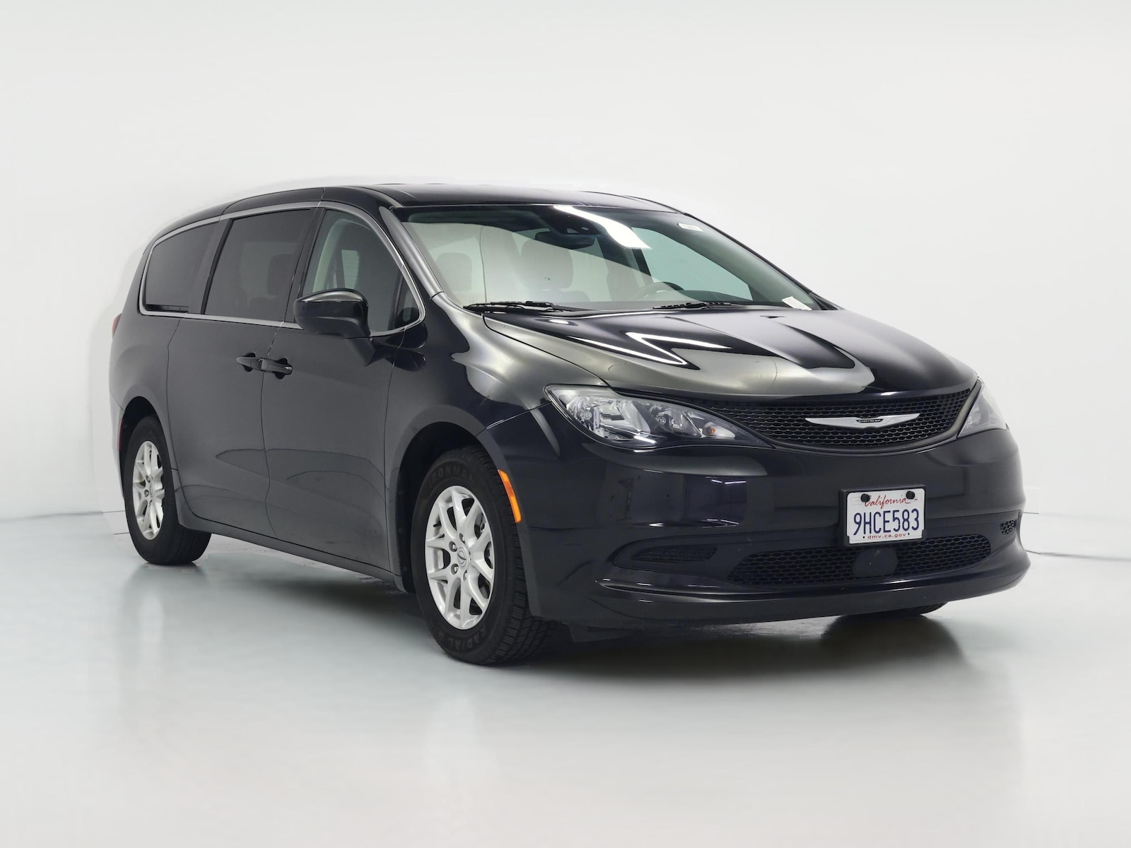 2023 Chrysler Voyager