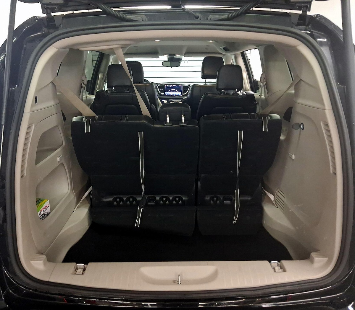 Trunk/Cargo (Seats Up)