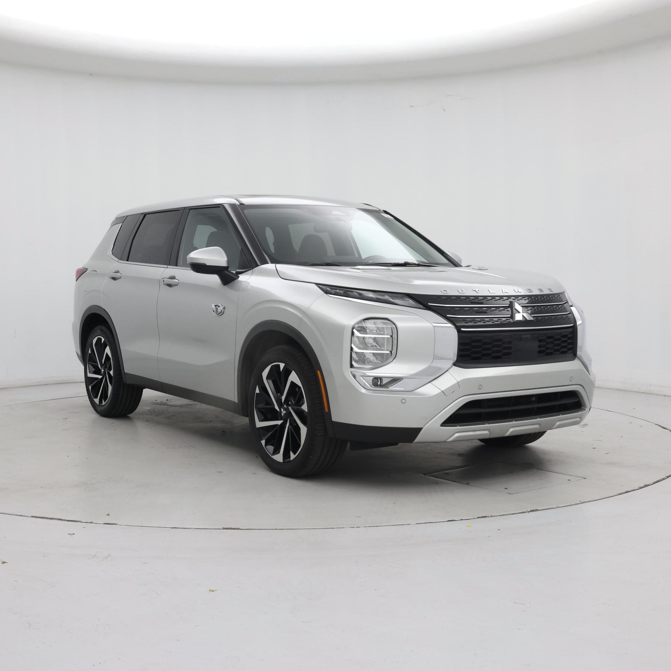 Silver 2024 Mitsubishi Outlander SUV / Crossover Front-Wheel Drive Automatic