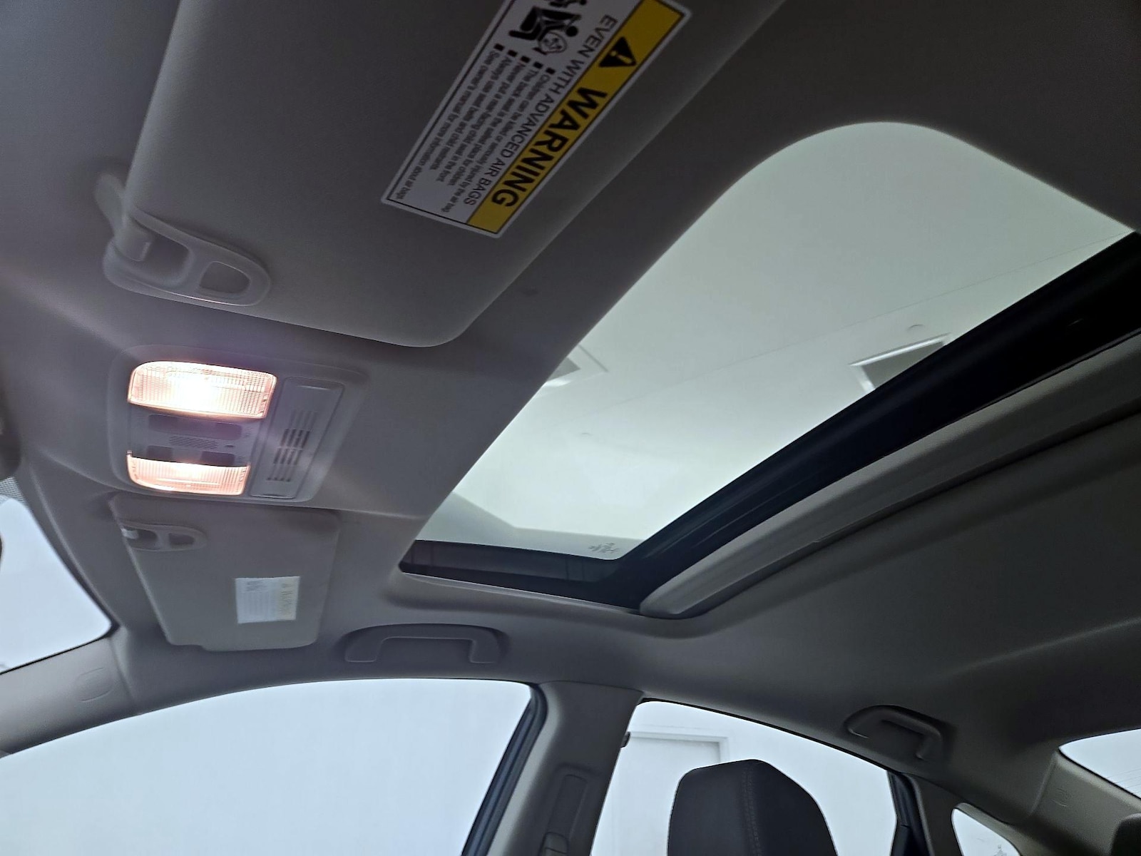 Sunroof(s) & Overhead Airbags