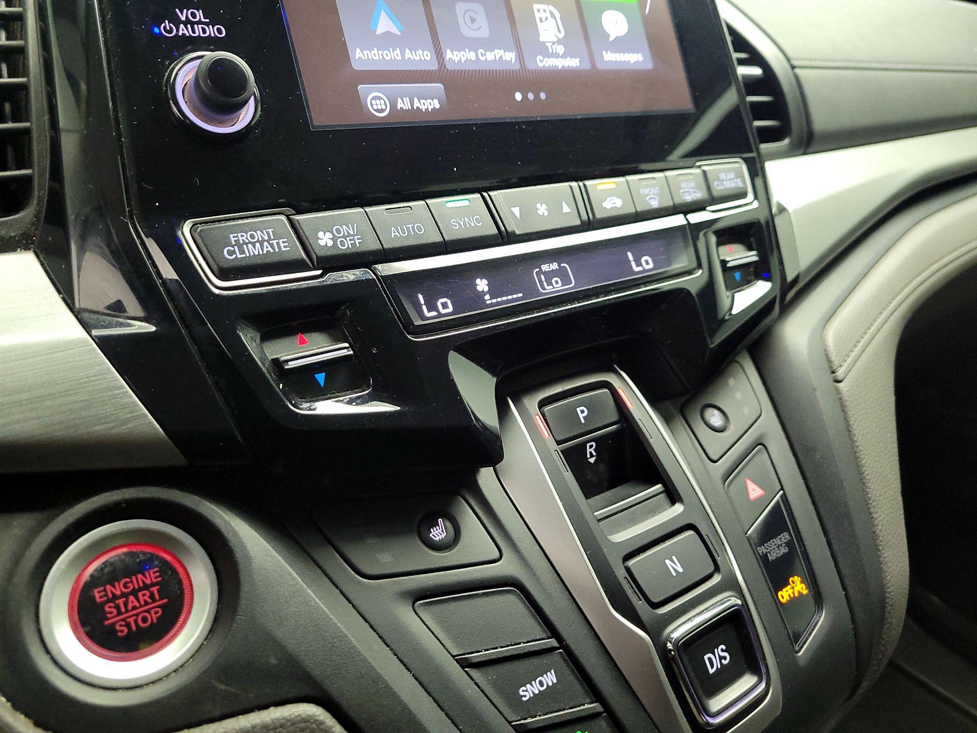 Thumbnail: 2019 Honda Odyssey - 16