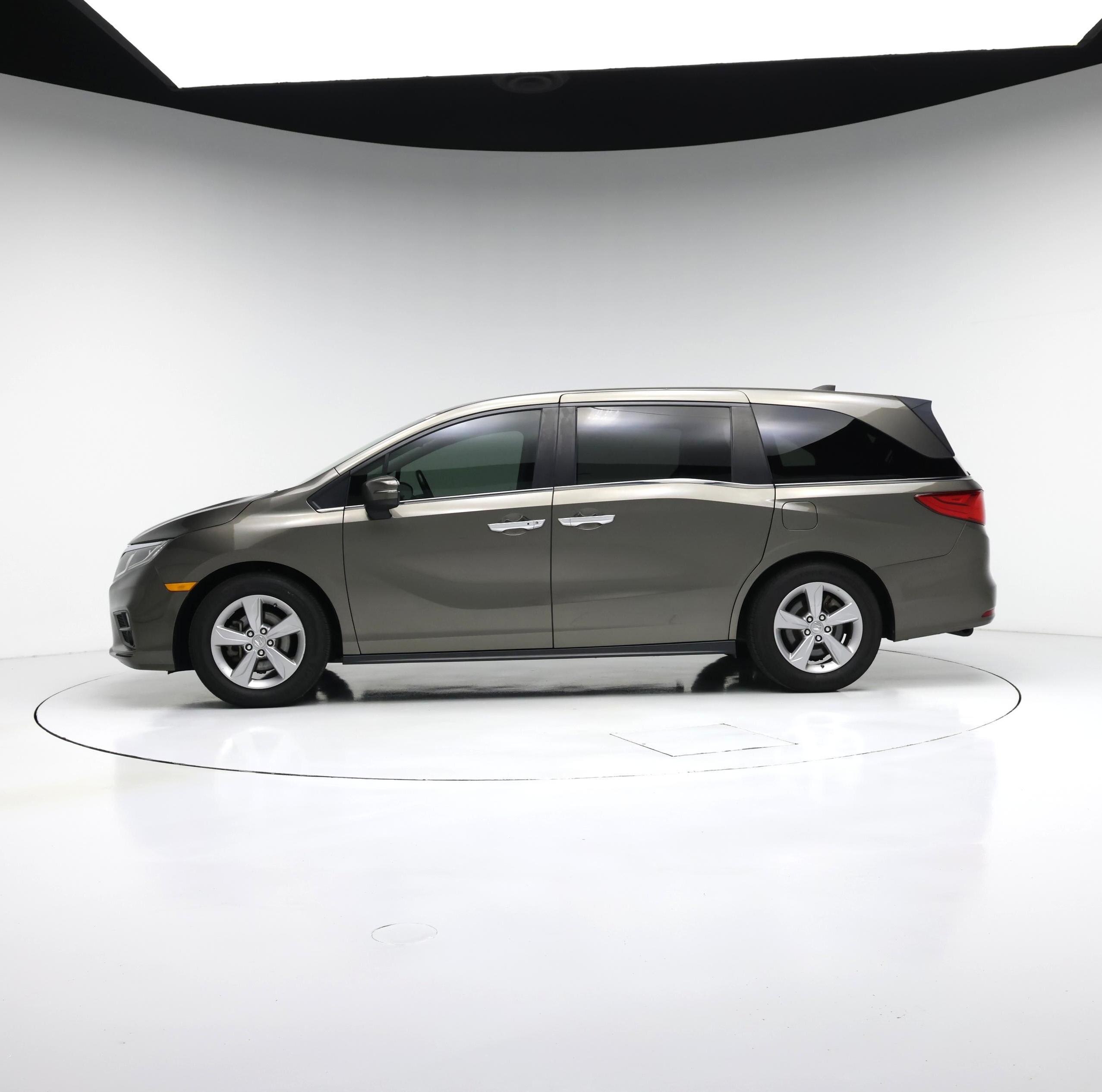 Thumbnail: 2019 Honda Odyssey - 3