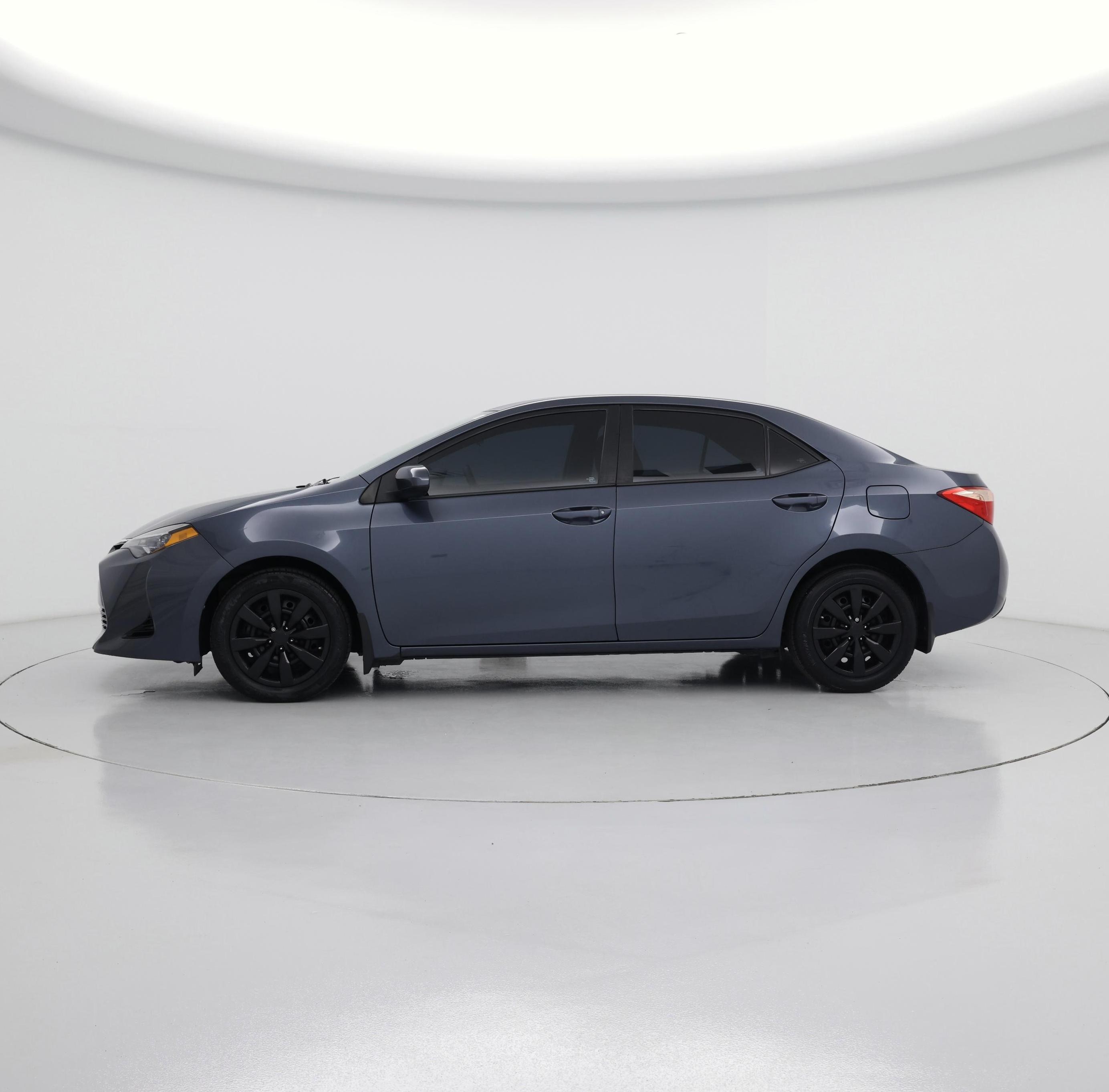 Thumbnail: 2018 Toyota Corolla - 3