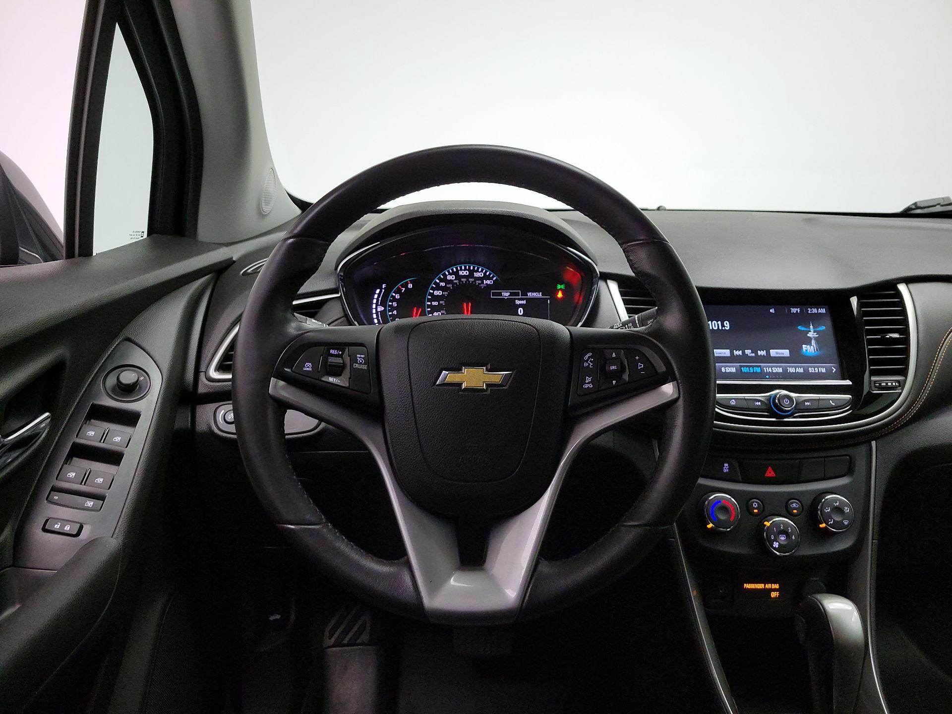 Thumbnail: 2017 Chevrolet Trax - 10
