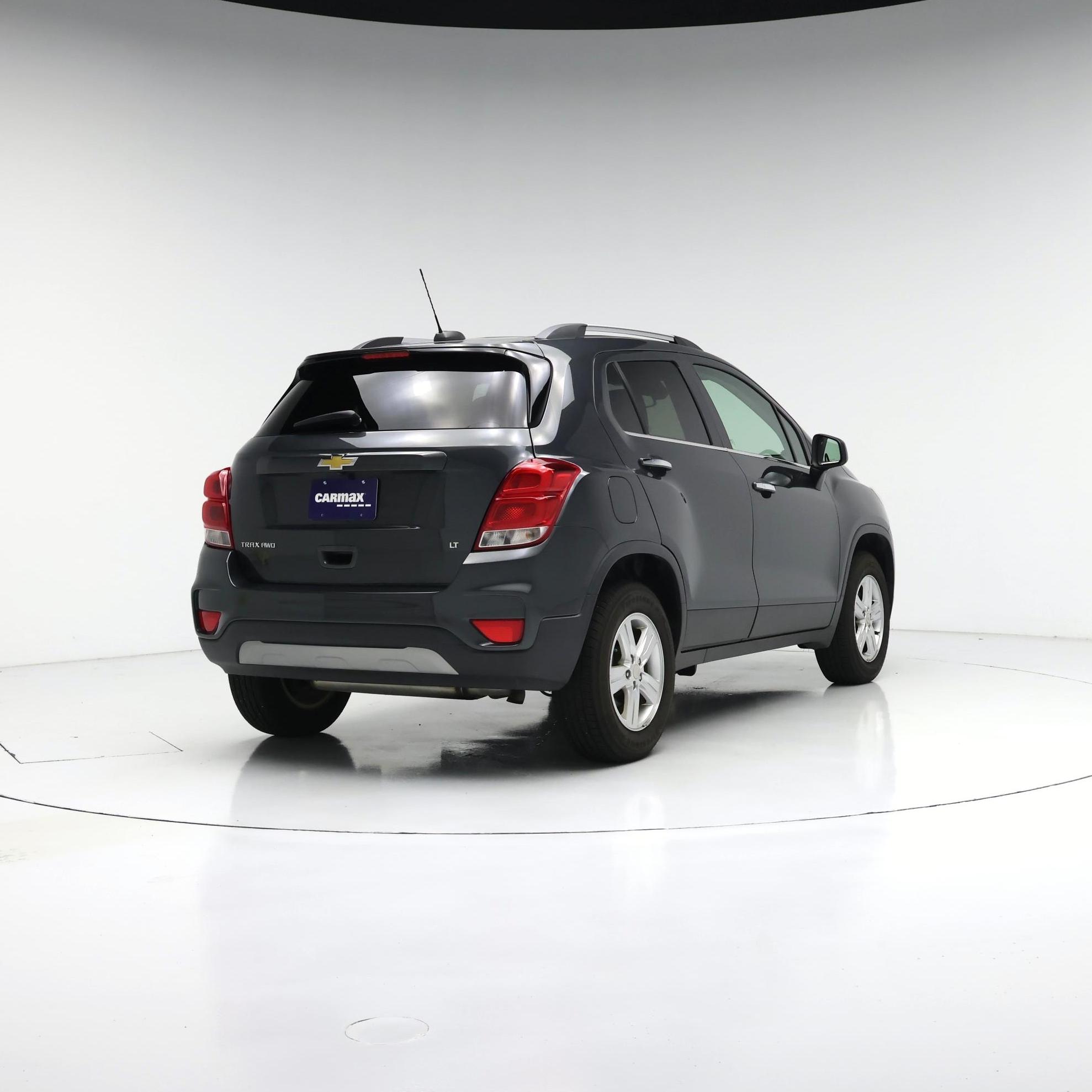 Thumbnail: 2017 Chevrolet Trax - 8