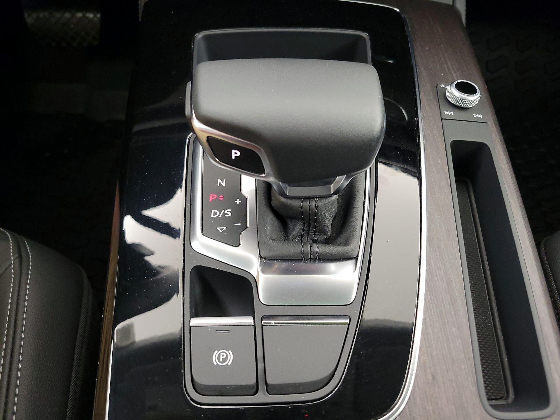 Thumbnail: 2024 Audi Q5 - 17