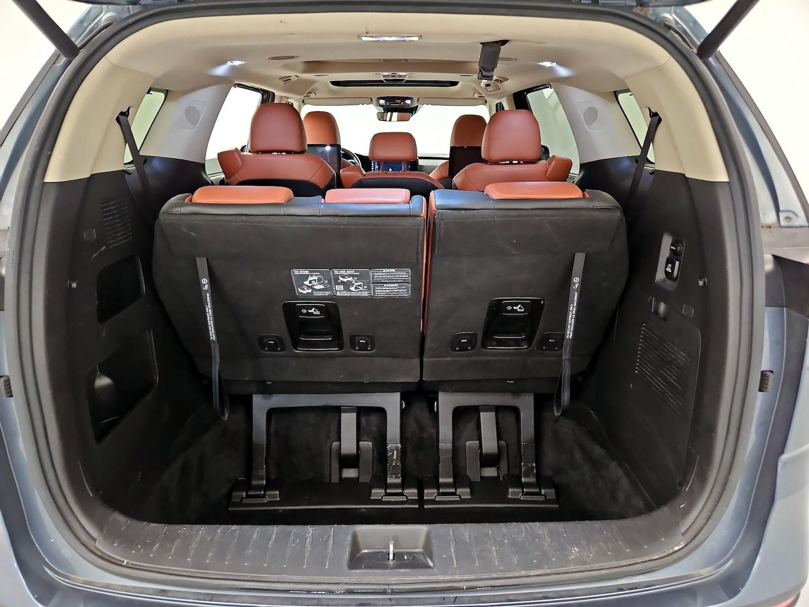 2024 Kia Carnival SX Prestige - Photo 22