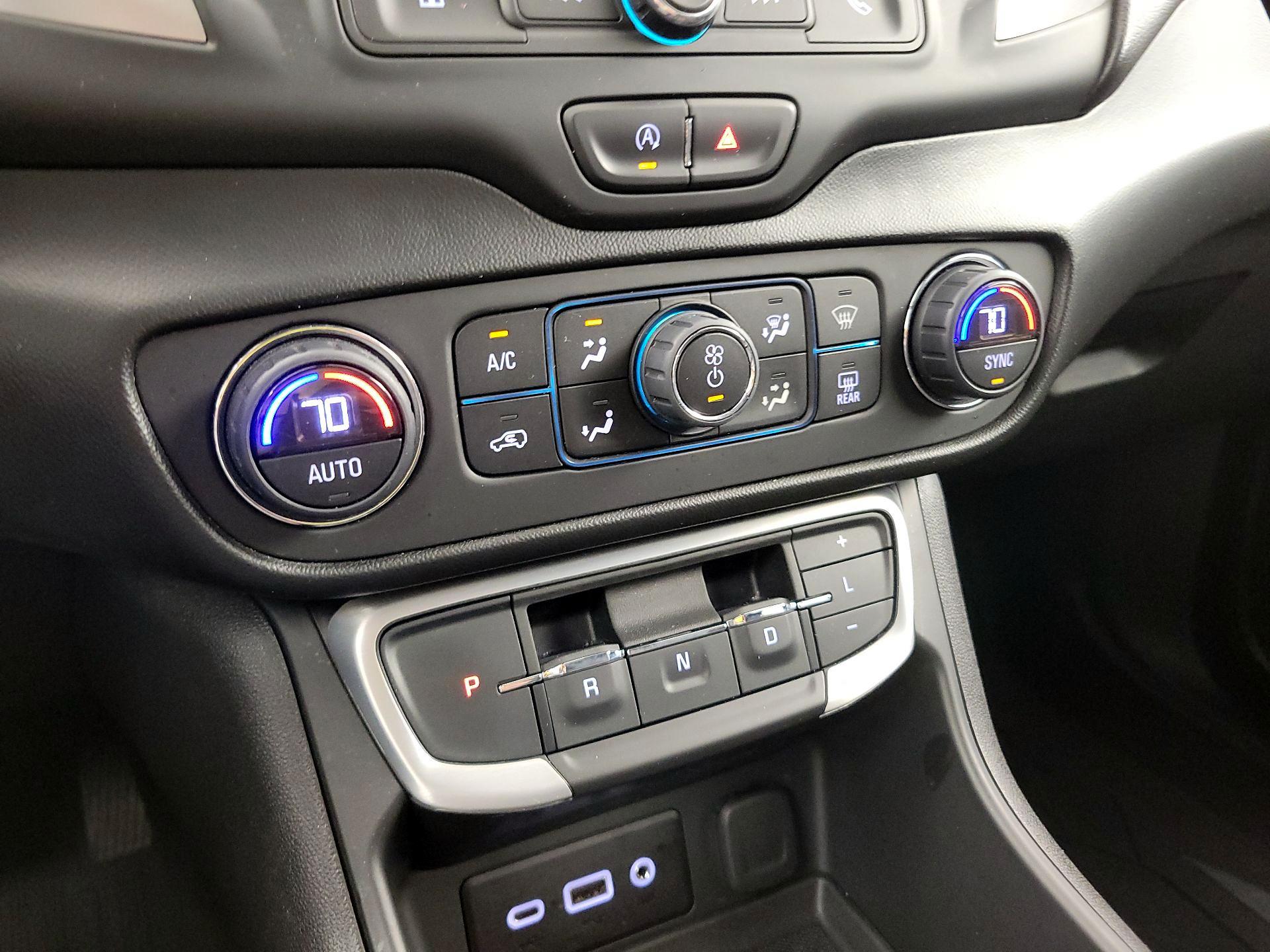 Thumbnail: 2022 GMC Terrain - 16