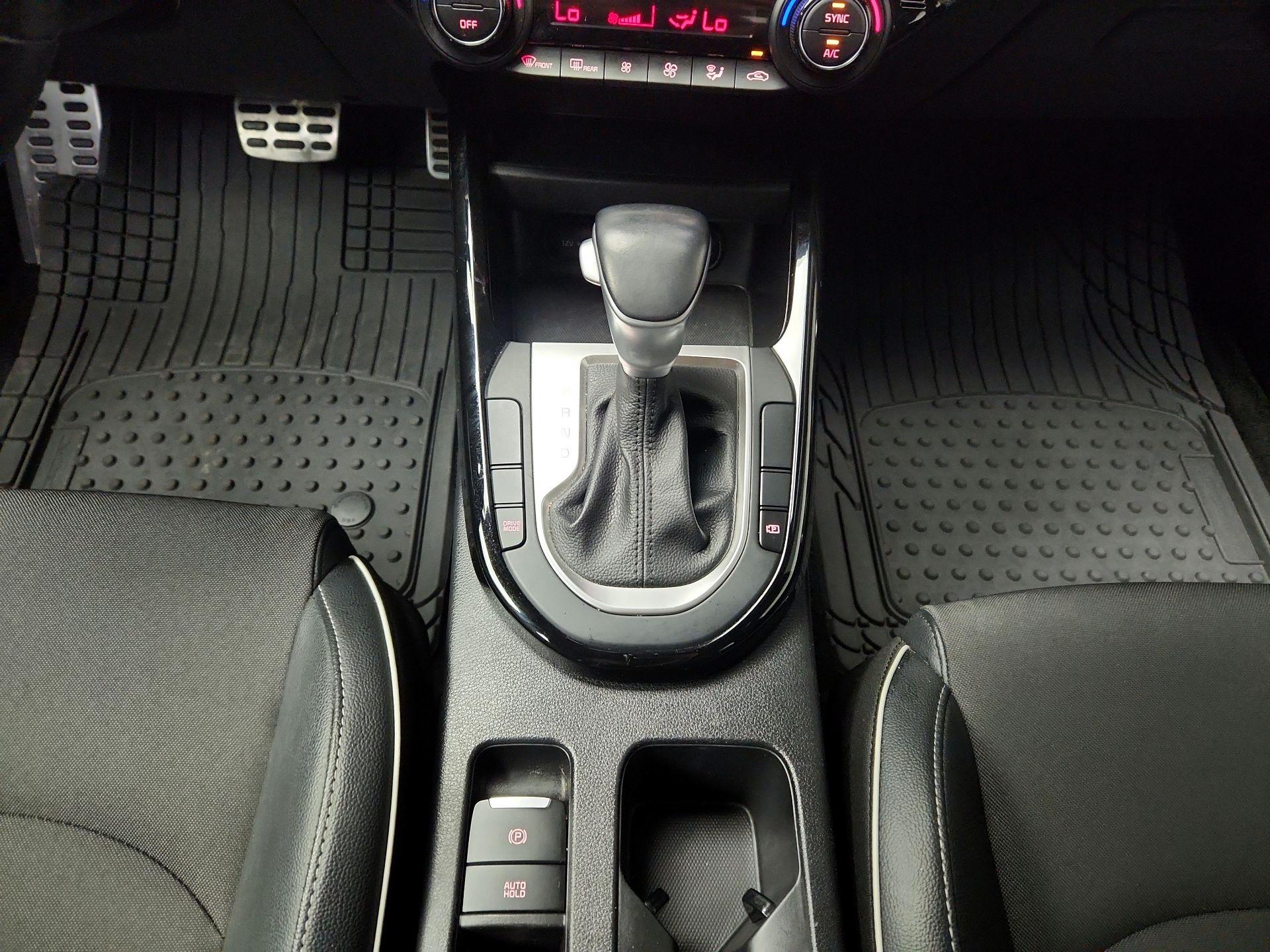 Thumbnail: 2022 Kia Forte - 16