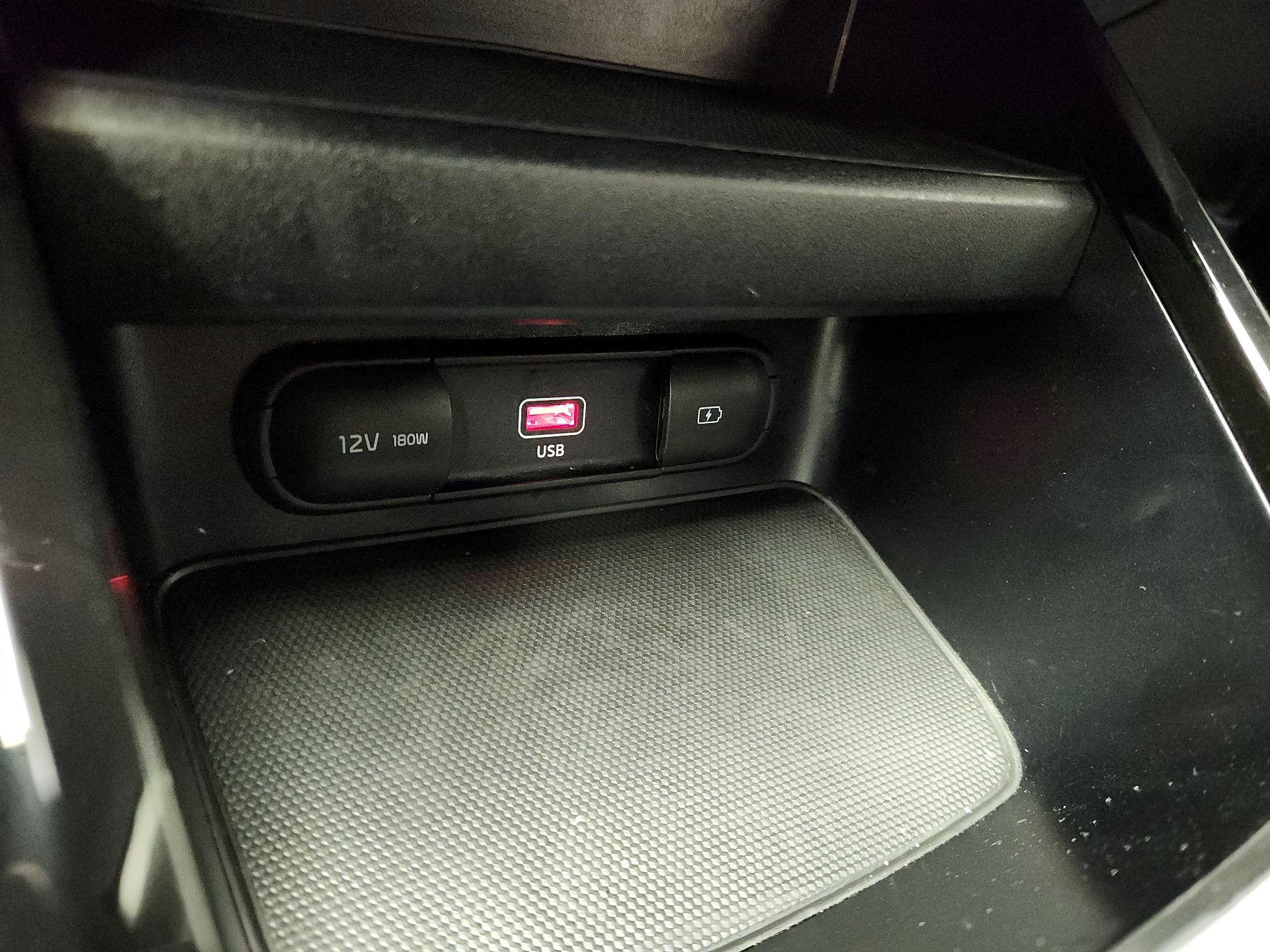 Thumbnail: 2022 Kia Forte - 17