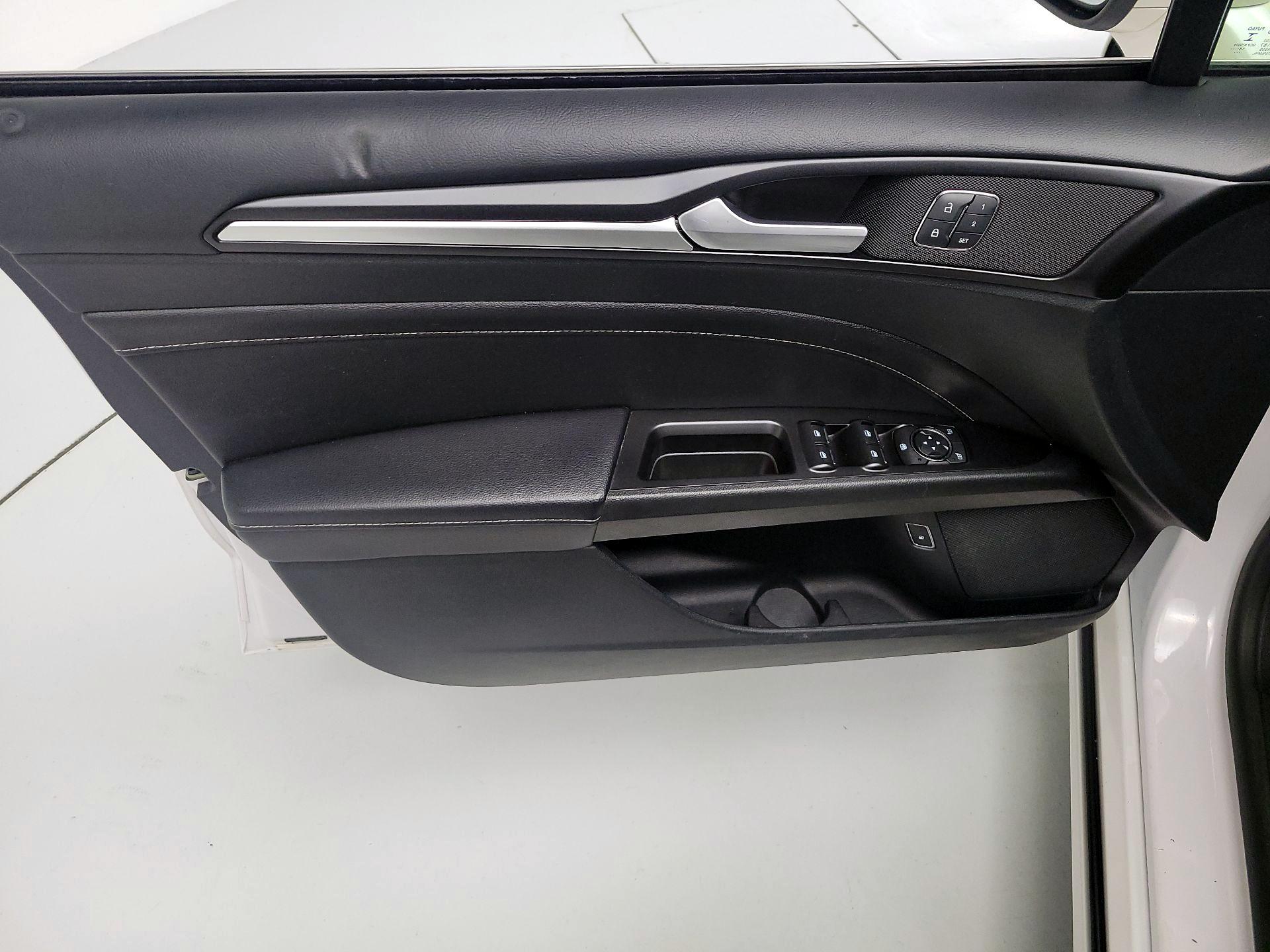 Thumbnail: 2019 Ford Fusion - 12