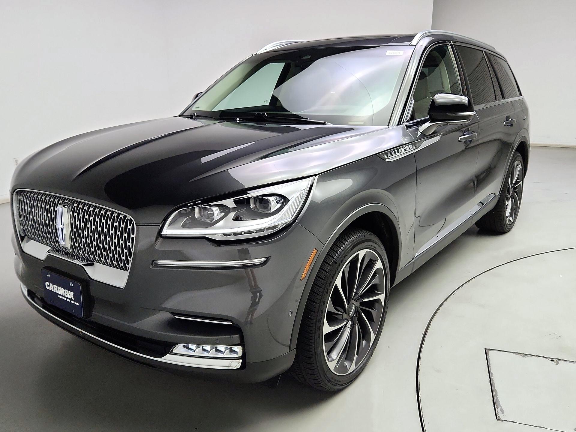 Thumbnail: 2020 Lincoln Aviator - 3
