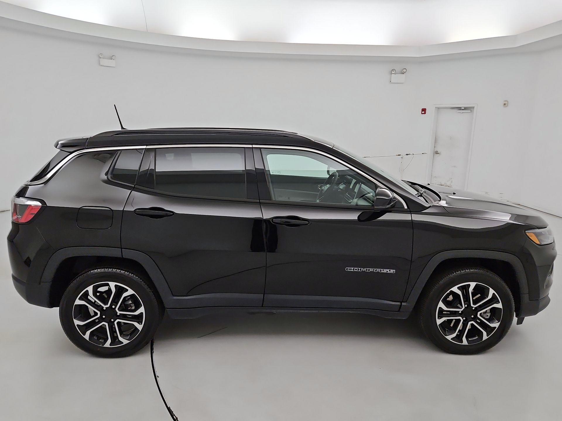 Thumbnail: 2023 Jeep Compass - 4