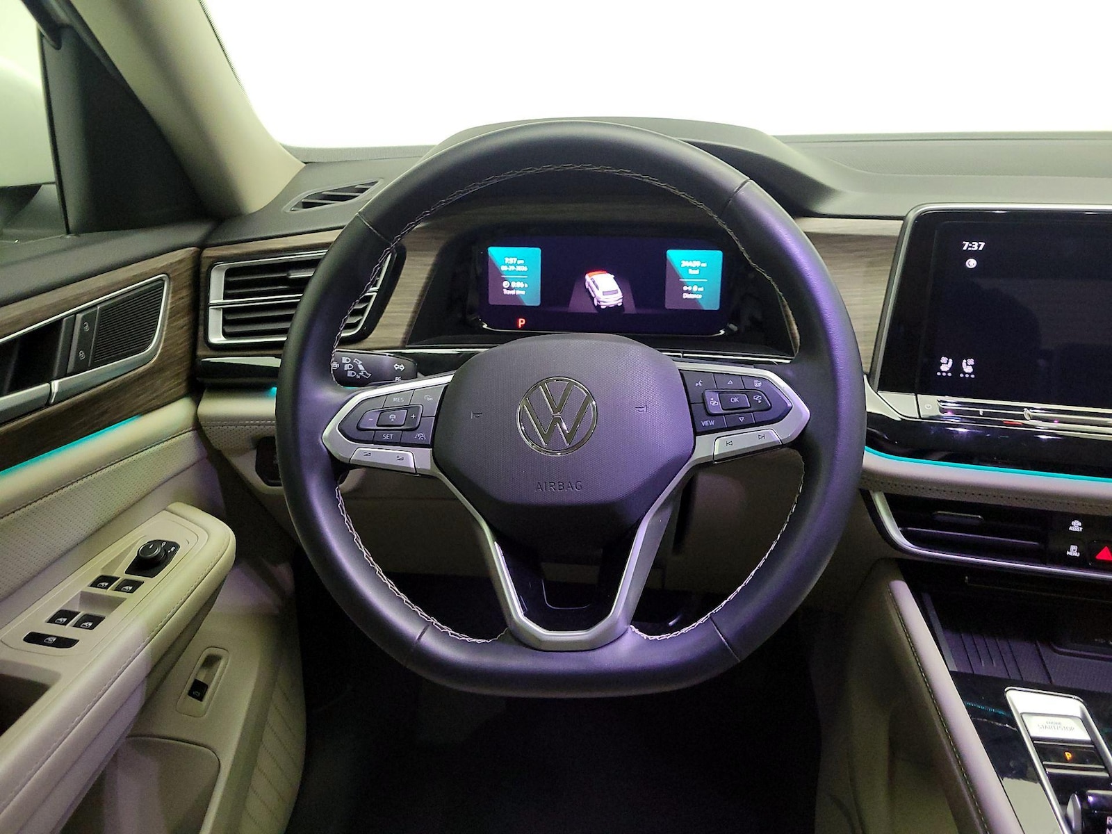 2025 Volkswagen Atlas SEL - Photo 11