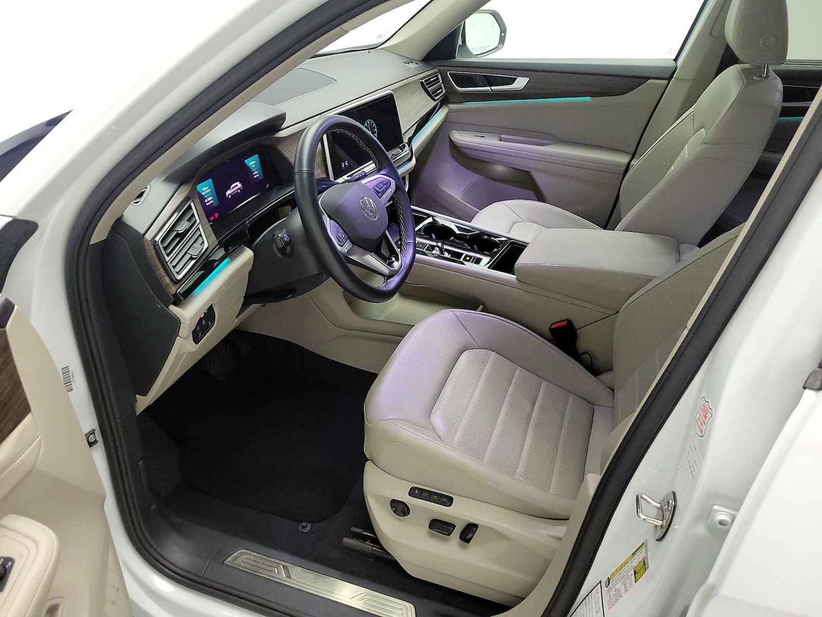 2025 Volkswagen Atlas SEL - Photo 12
