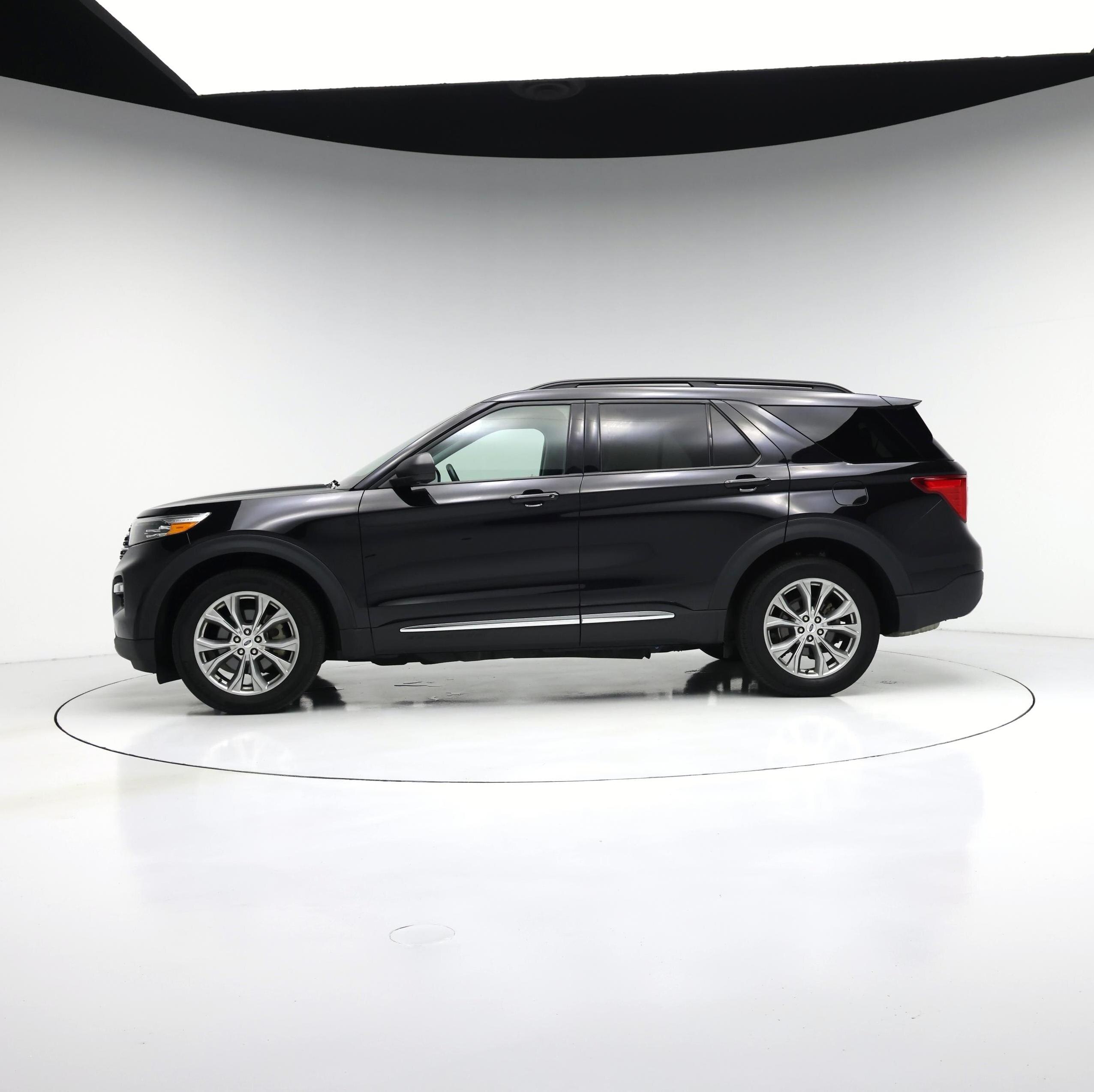 Thumbnail: 2023 Ford Explorer - 3