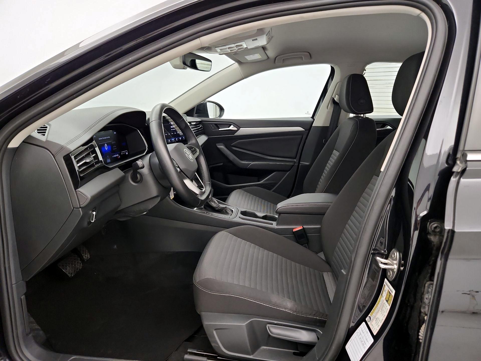 Thumbnail: 2025 Volkswagen Jetta - 11