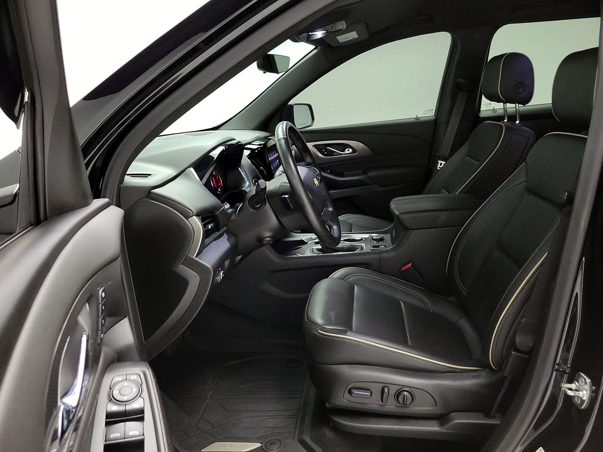 Thumbnail: 2023 Chevrolet Traverse - 11