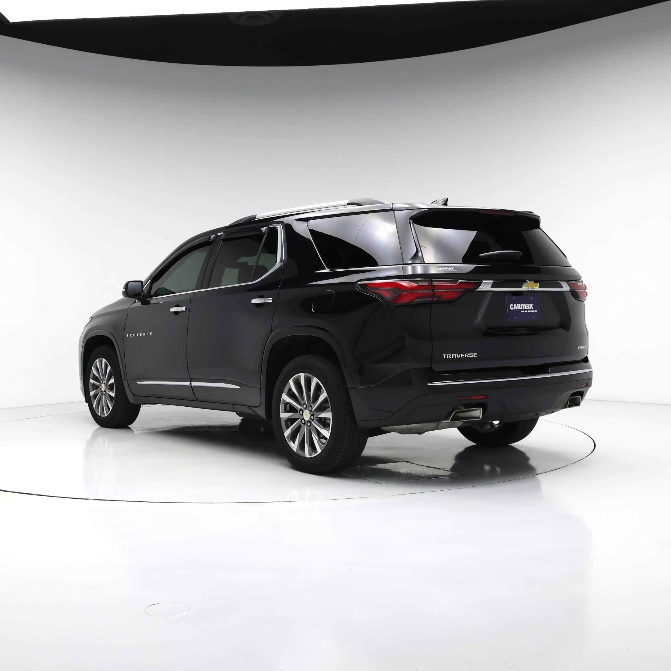 Thumbnail: 2023 Chevrolet Traverse - 2