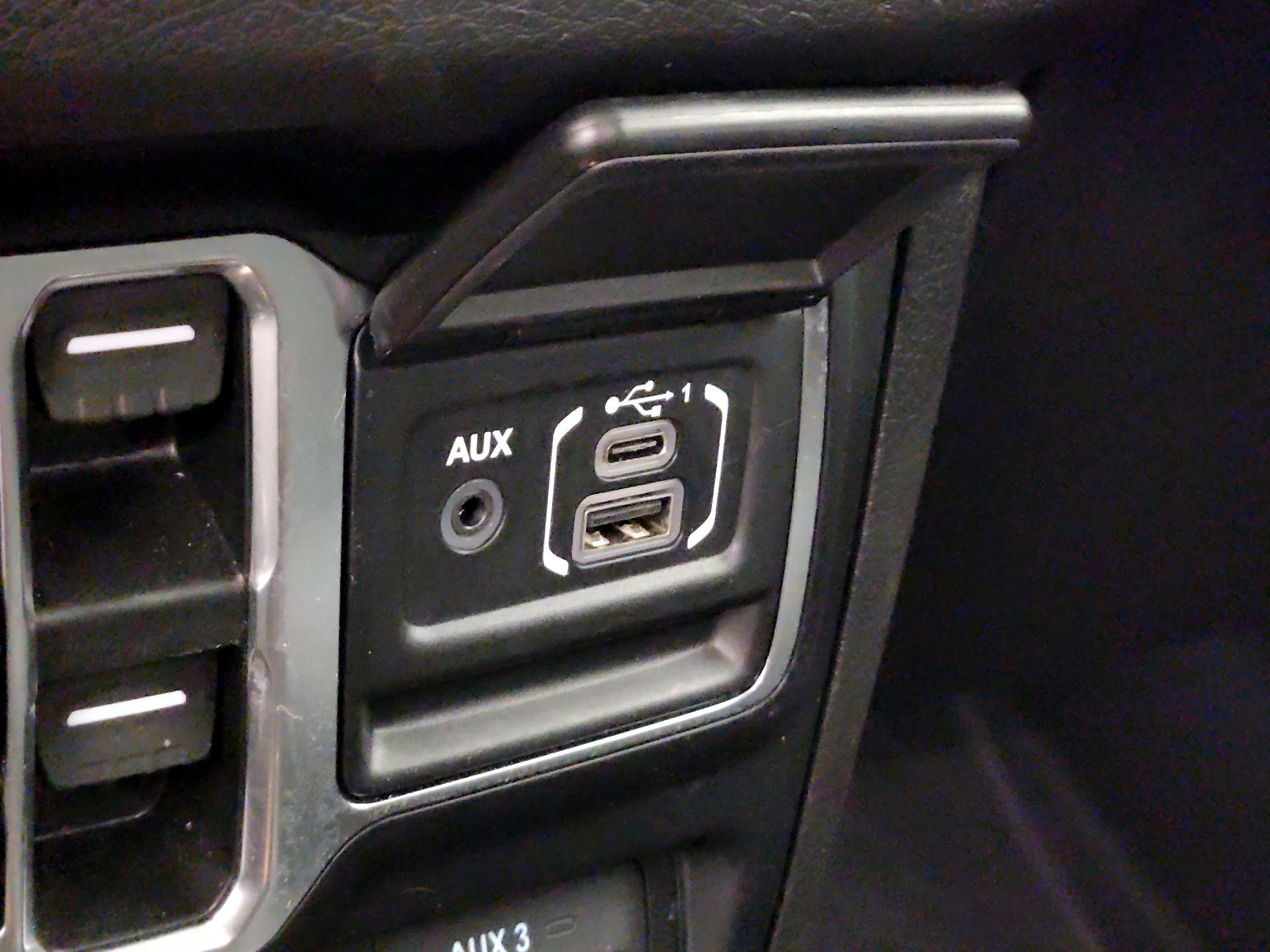 Thumbnail: 2024 Jeep Wrangler - 18