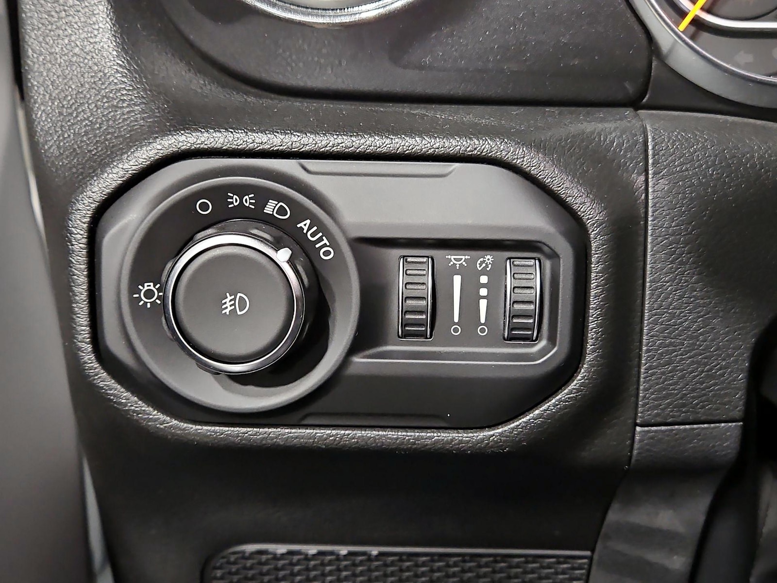 2022 Jeep Wrangler Unlimited Sahara Altitude - Photo 14