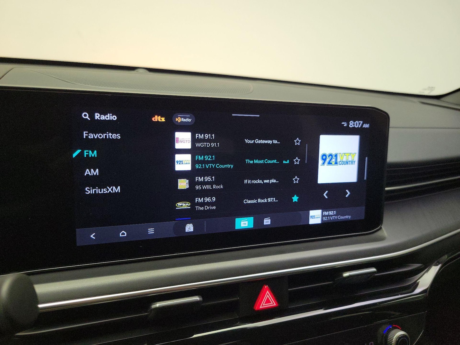 2025 Kia K5 GT-Line - Photo 17