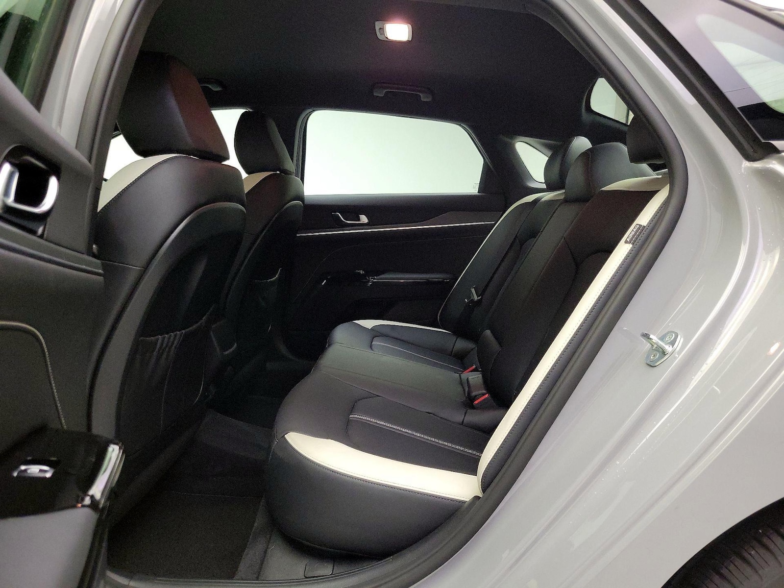 2025 Kia K5 GT-Line - Photo 21